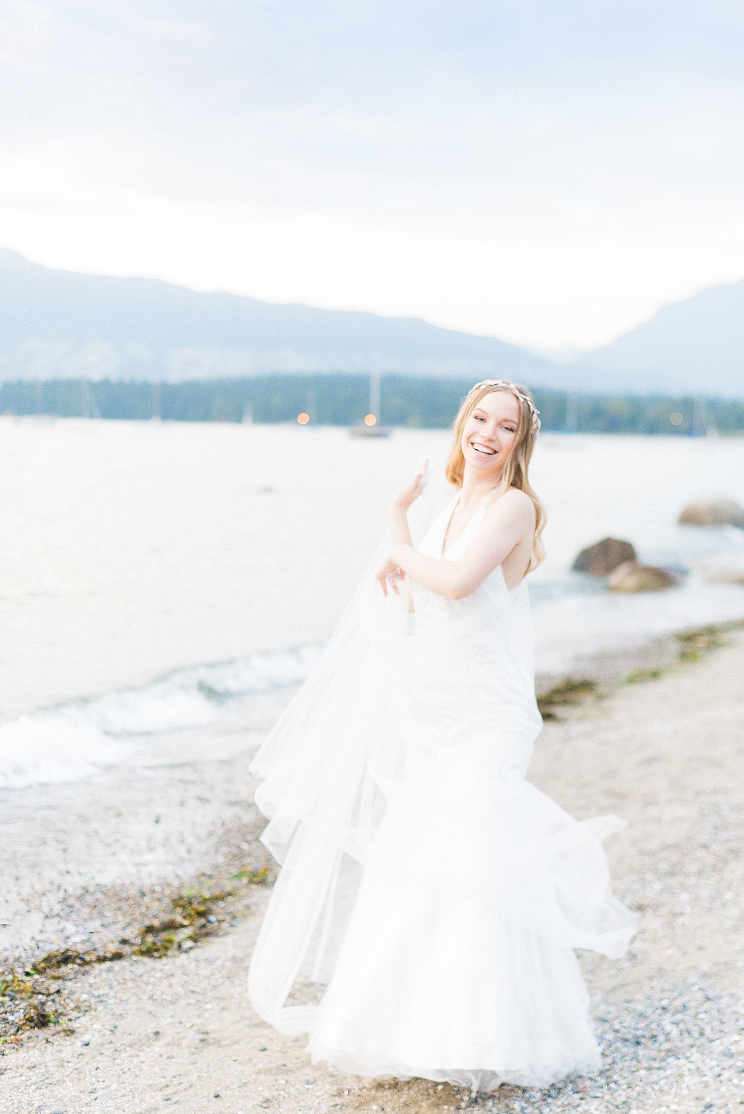 KitsilanoBeachBridalPortraitSessionVancouverWeddingPhotographer23.JPG