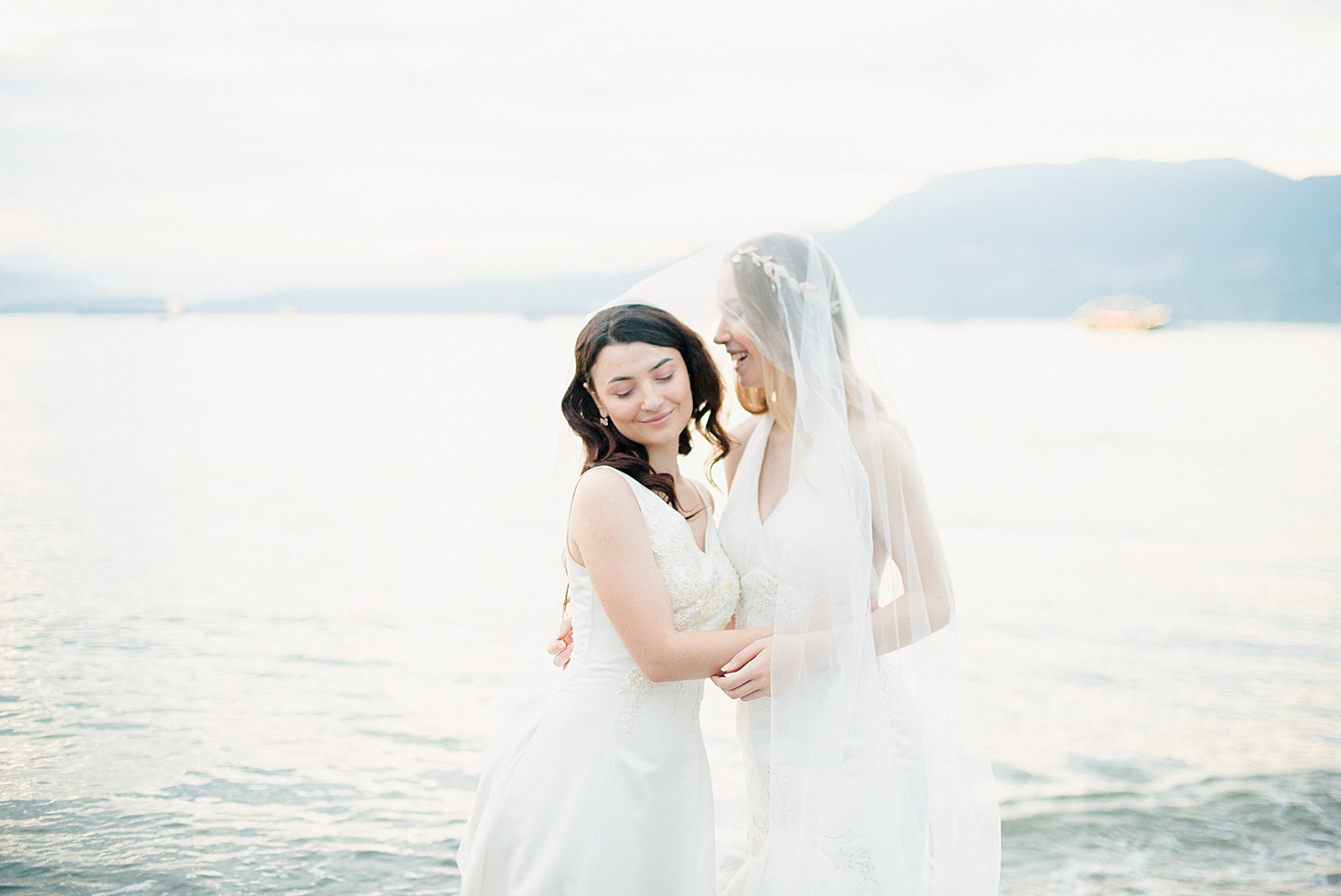 KitsilanoBeachBridalPortraitSessionVancouverWeddingPhotographer26.JPG