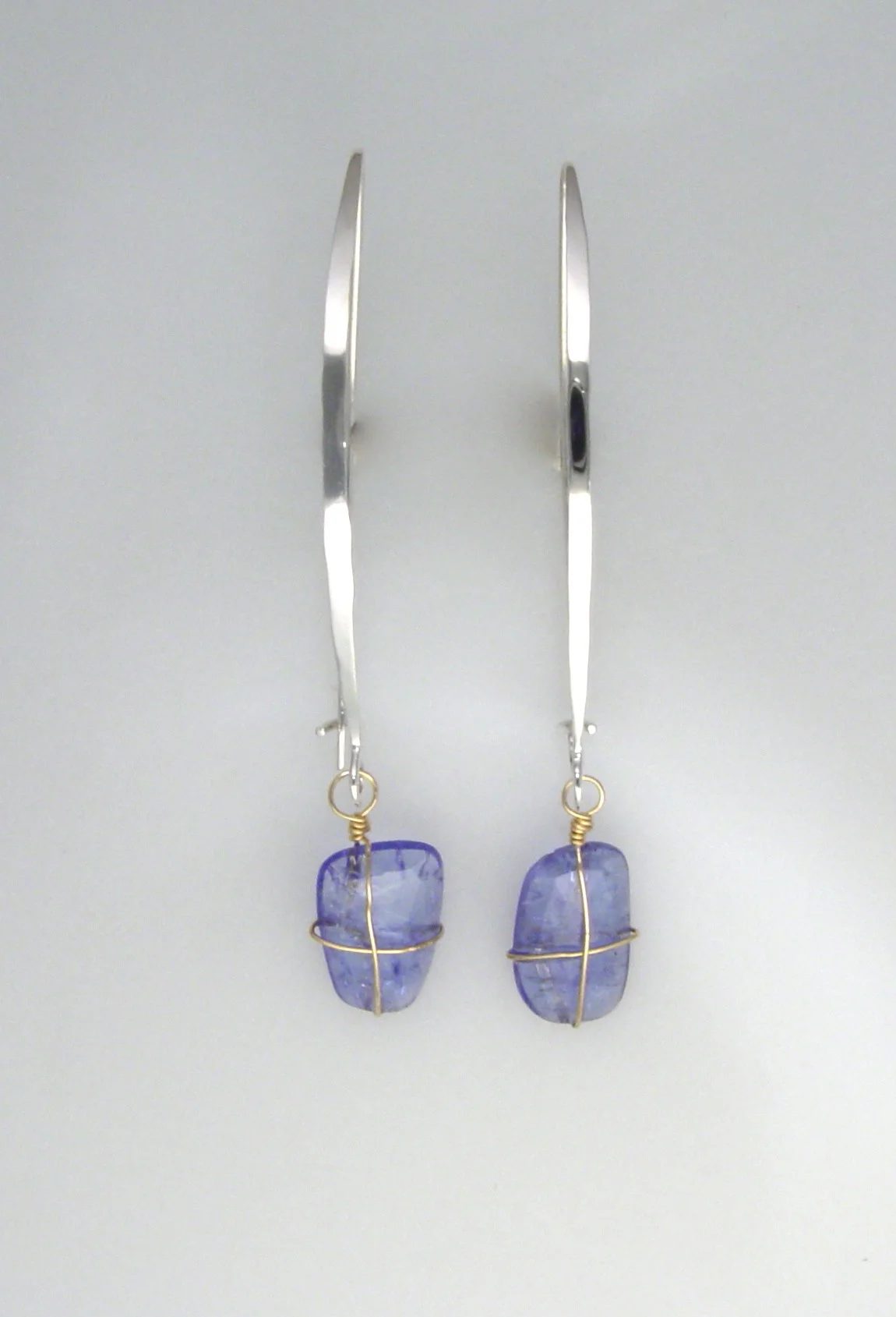 'Arc' with Tanzanite