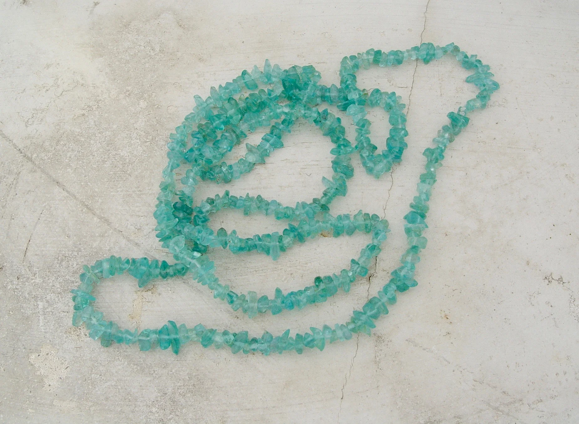 APATITE PEBBLE NECKLACE 36"
