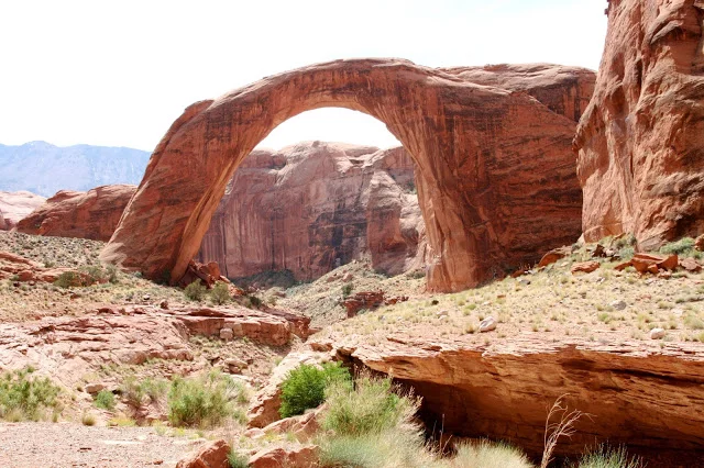 Lake Powell: Hiking to the Natural Bridge