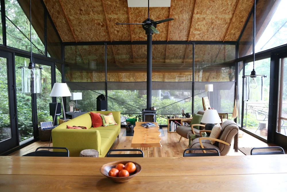 Snee-Oosh Glass Cabin (Part One)