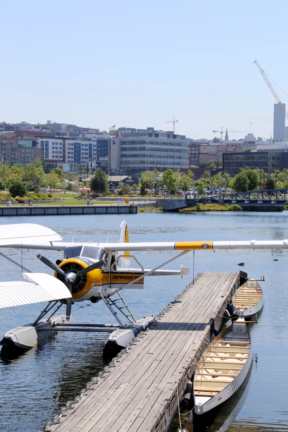 Scenic flight on Kenmore Air