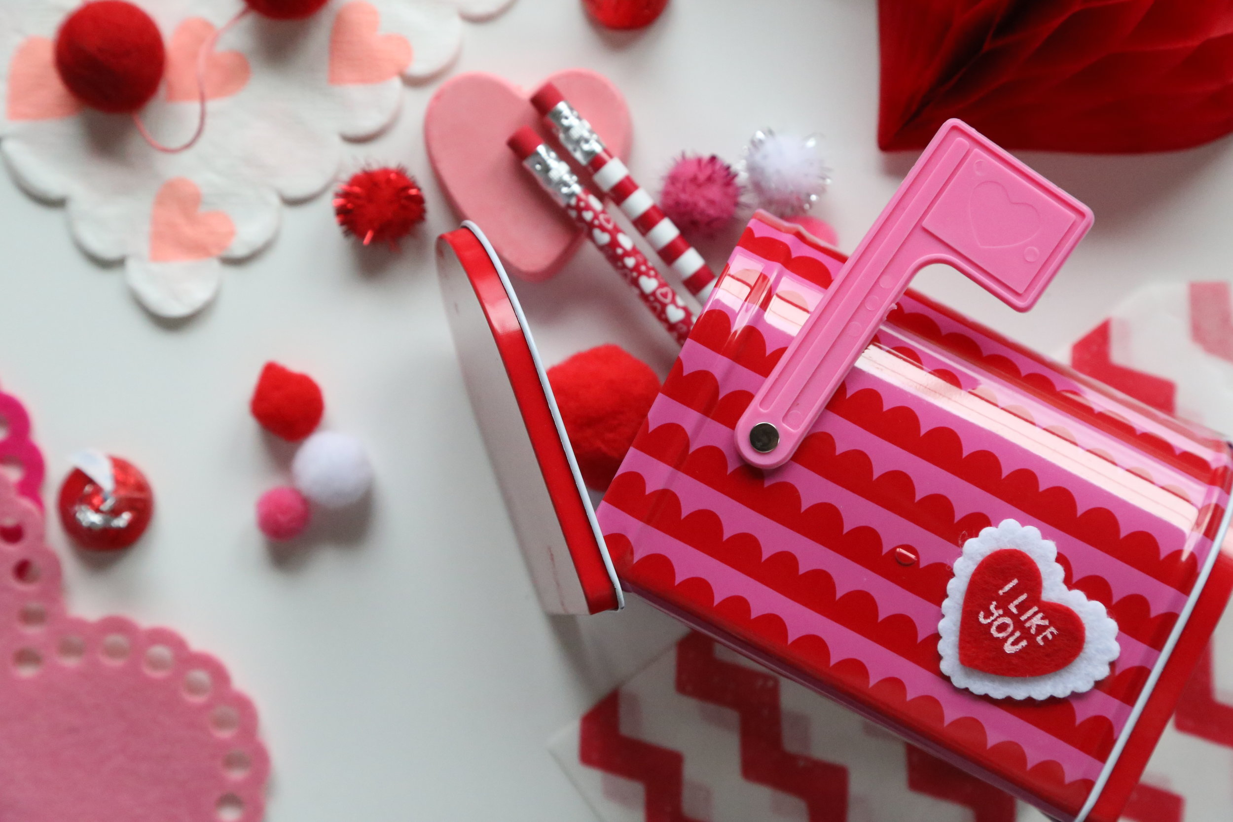 Mini mailbox valentines
