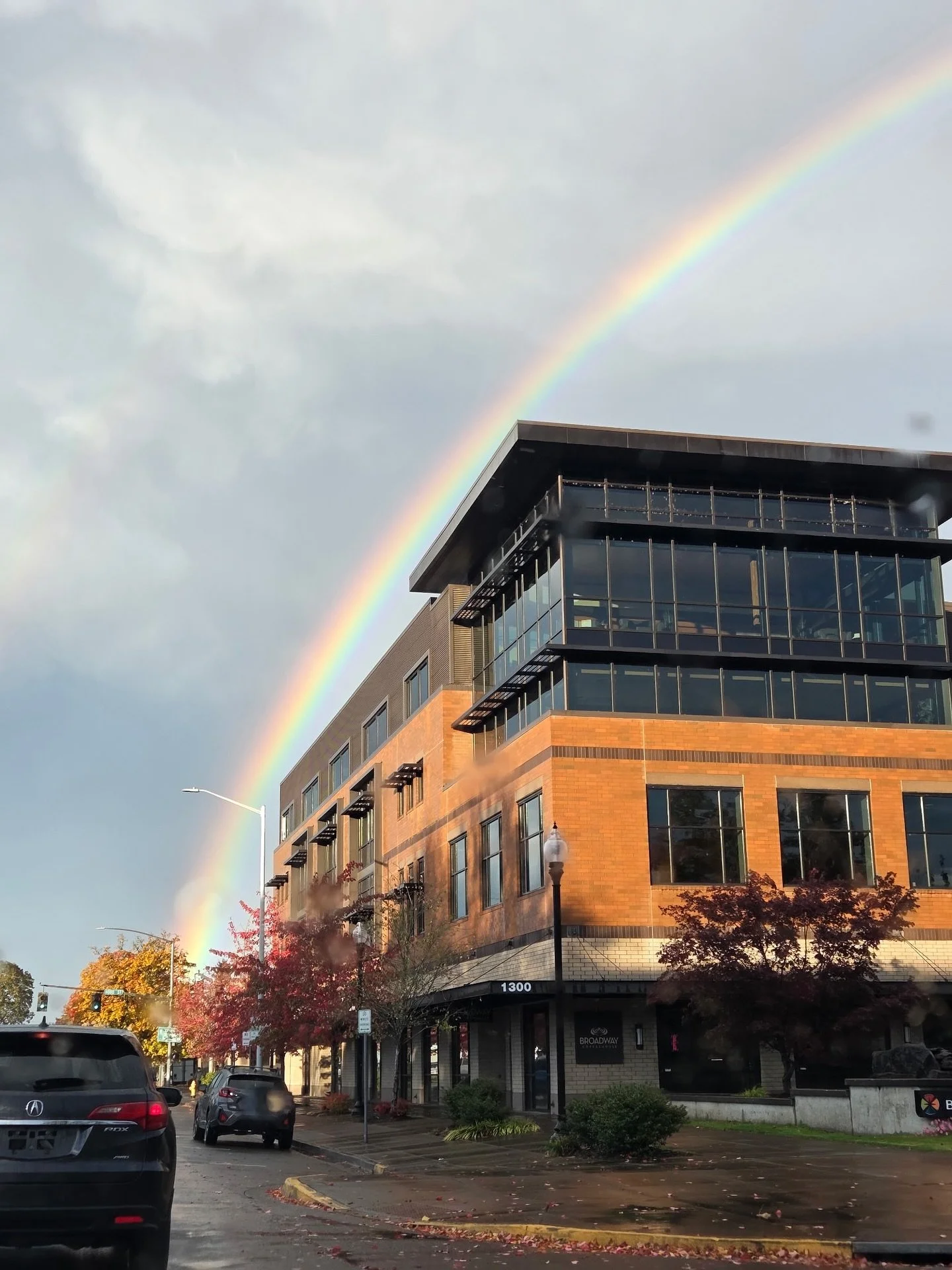 Wow look! The pot of gold at the end of the rainbow 🌈. We always knew coffee was liquid gold, but this clearly proves it 🍀⭐️☕️. 
&bull;
&bull;
&bull;
Thank you to one of our former baristas for sending in this gorgeous photo! 🫶🏻