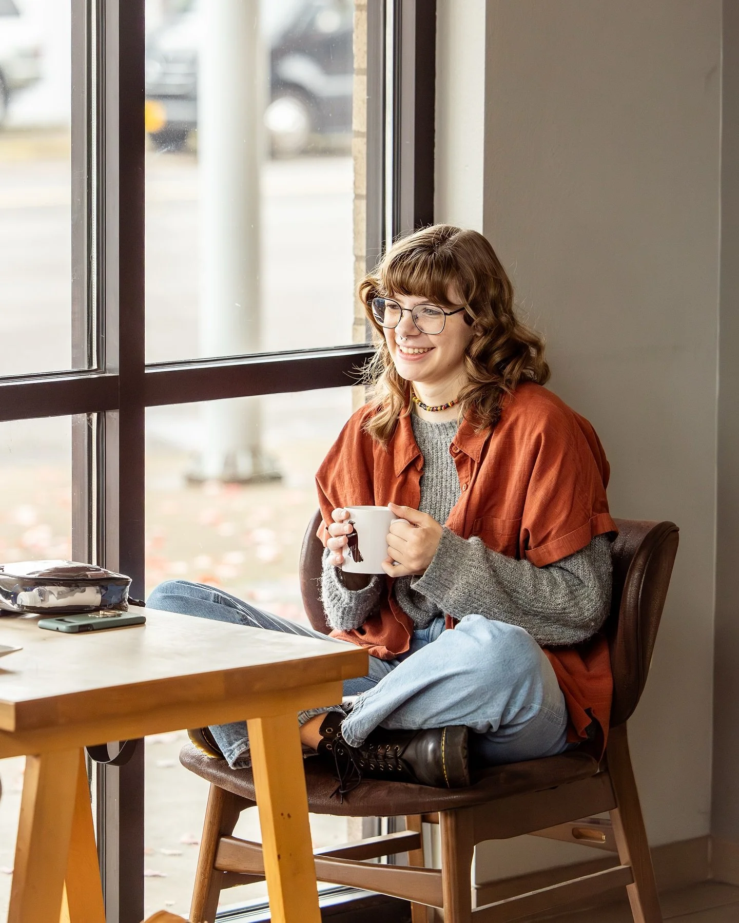To do list: Grab a friend, pick a seat, and cozy on up! ☕️