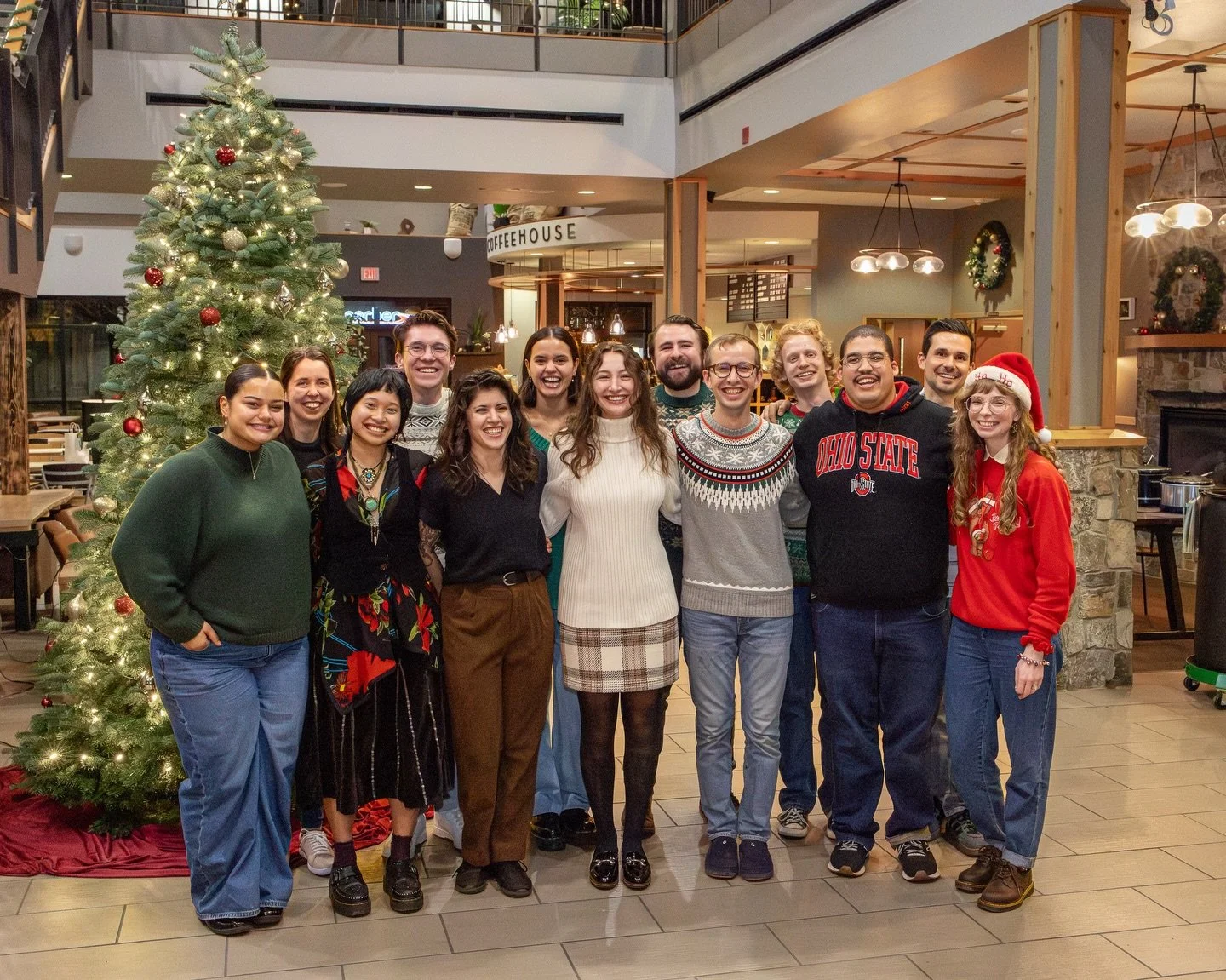 Merry Christmas from the crew at Broadway! 🎄✨ May your day be merry and we will see you bright and early Friday morning! 🫶🏻