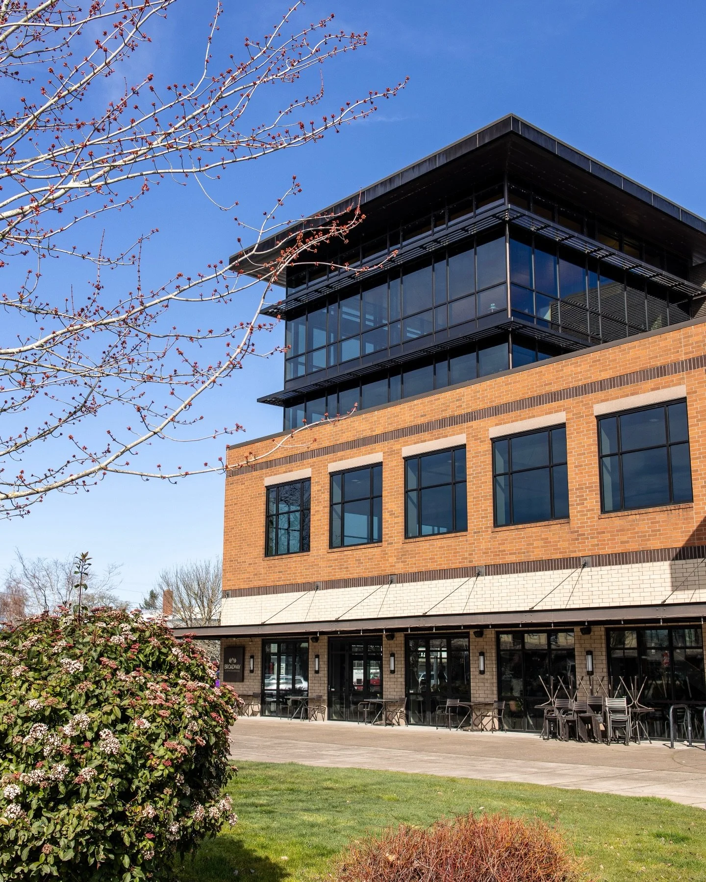 Sunday scaries? Monday mood-ies? Tiresome Tuesday? We could go on 😜. No matter what this next week brings for you, make sure to fit something in there for you! We recommend that in the form of a Broadway coffee and/or a little Broadway treat, but wh