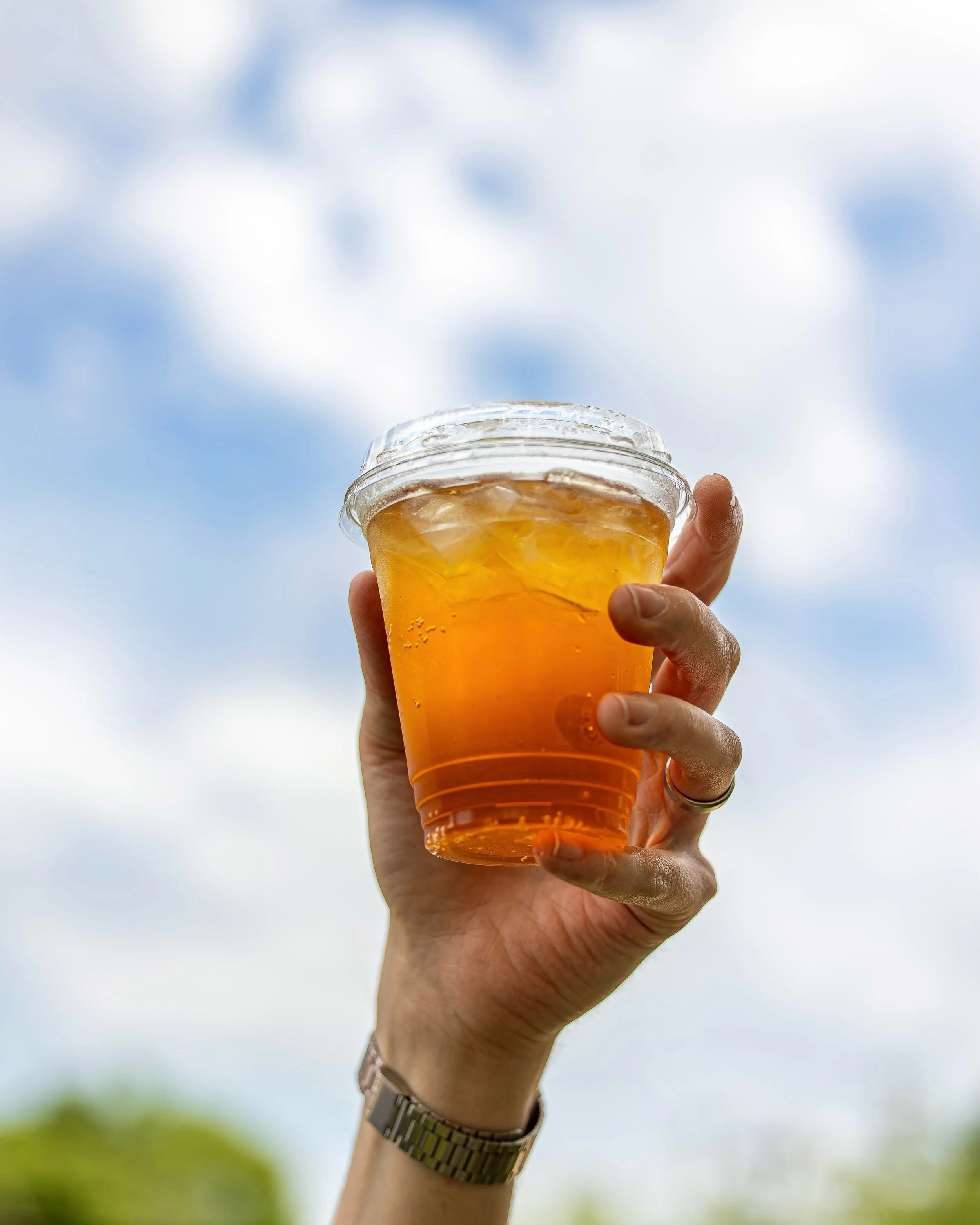 Do you desire a beverage akin to the nectar of the gods? 🍯 Look no further than our house made red nectar rose sparkling tea! This herbal, rooibos based, tea is equally refreshing, invigorating, and justttttt the right amount of sweet. Do you dare t
