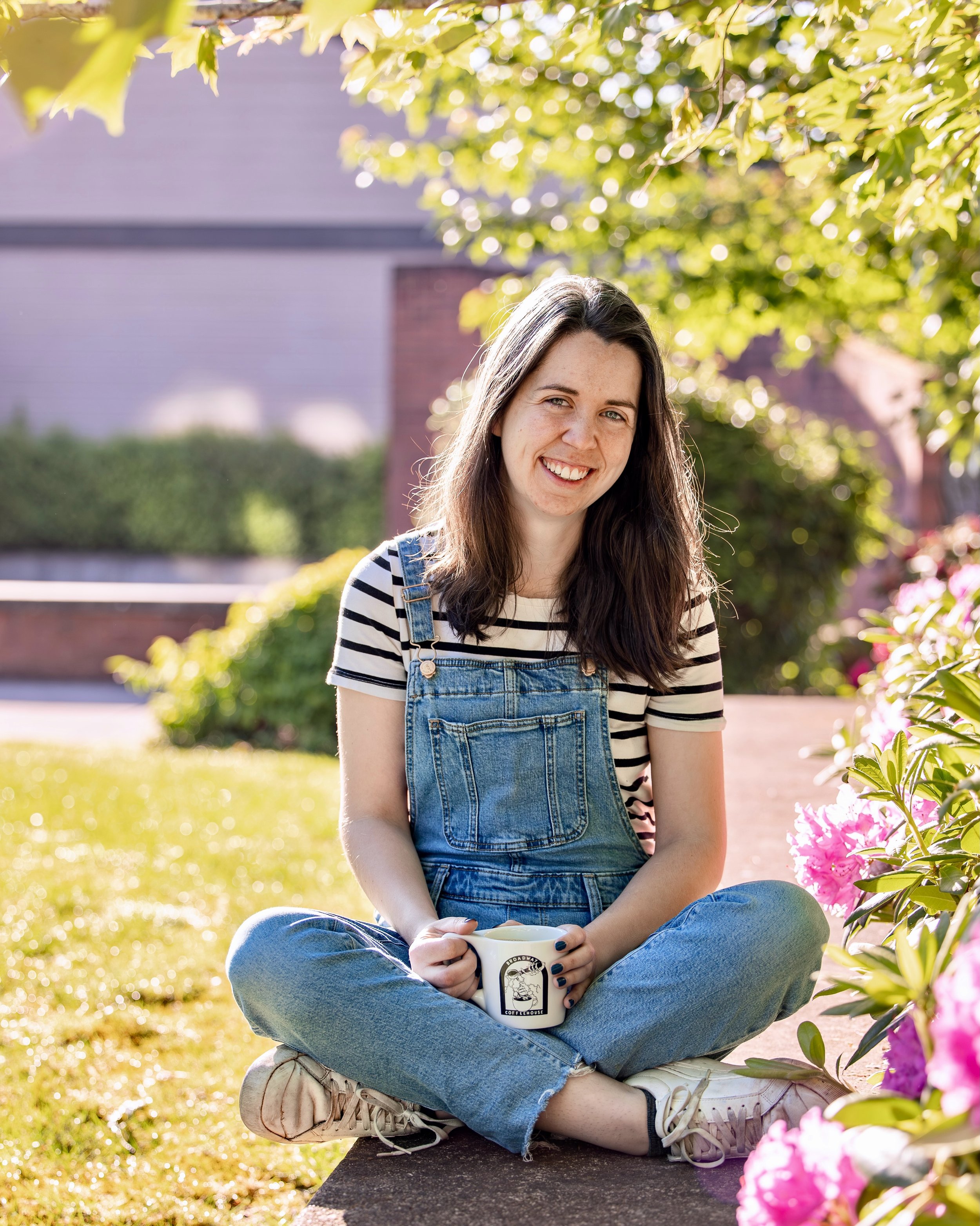 It&rsquo;s barista spotlight-o&rsquo;clock and this time we have another familiar face: everyone say hi to Caitlyn!🪴✌️Caitlyn has been with us for the past 3 1/2 years now! In her time, she&rsquo;s been know to be our resident plant lady but when sh