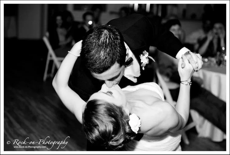 MOMENTS/ DANCE