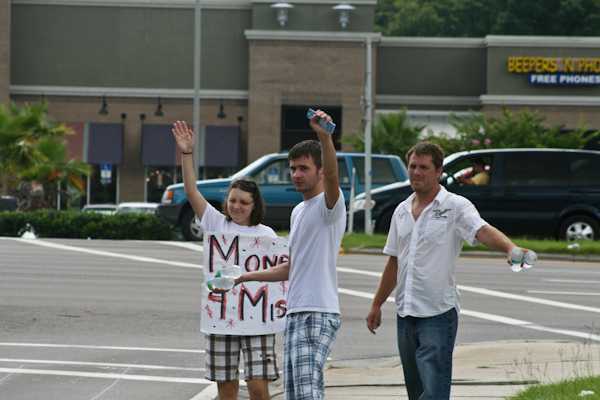 fundraising-in-jax-june-6-2009-18.jpg