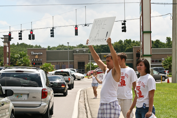 fundraising-in-jax-june-6-2009-24.jpg