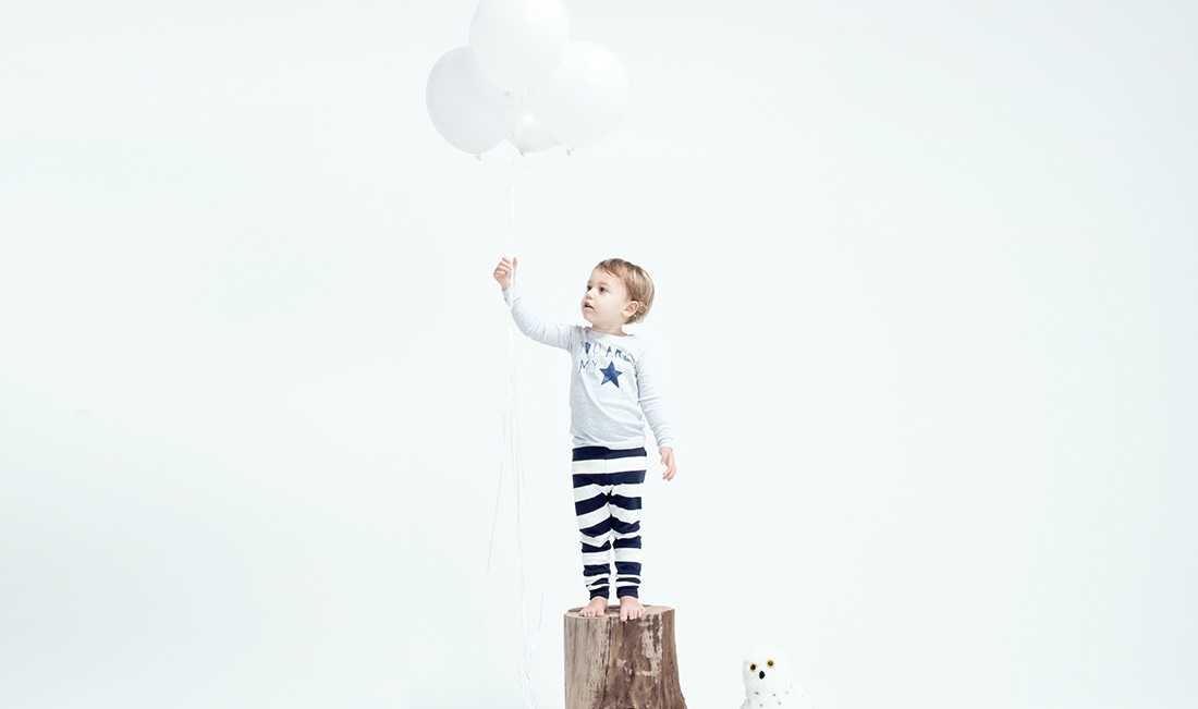 GoodManya_InTheForestBalloonsAndStump