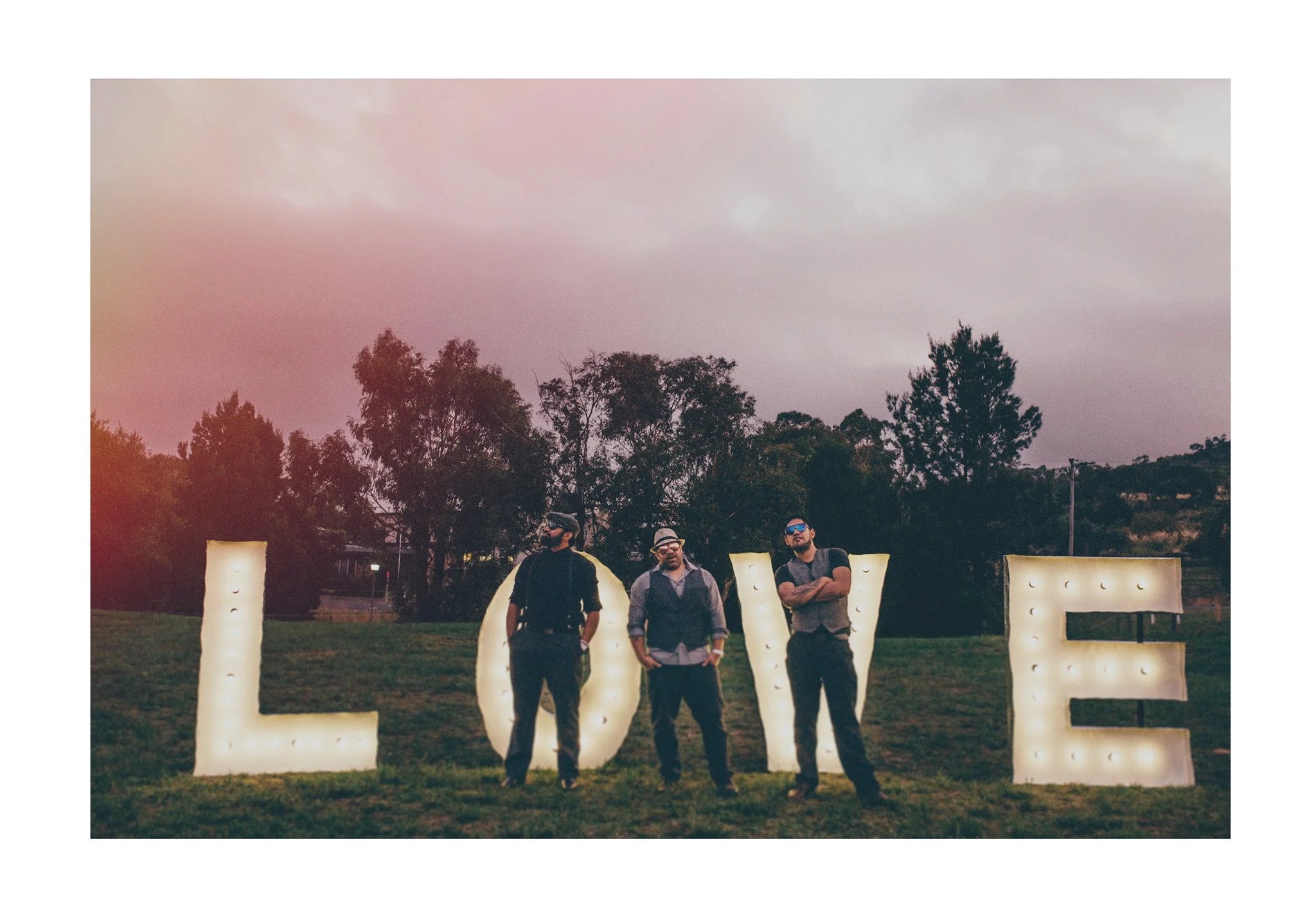 This photo was taken at that Lake Jindabyne wedding by the amazing Lisa Lois Photography.