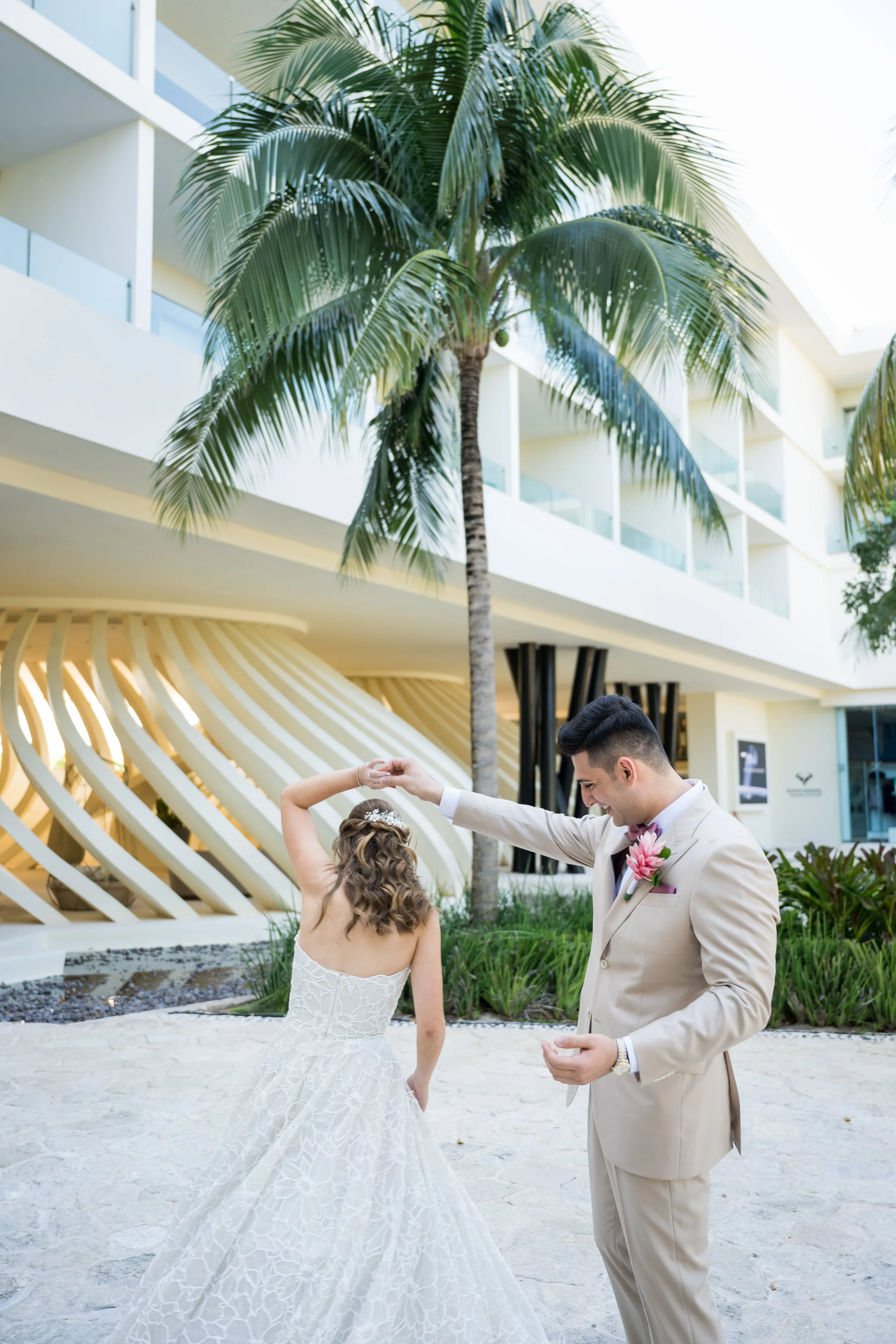 FIRST_LOOK_SESSION_WEDDING_PHOTOGRAPHY_GRAND_PALLADIUM222.JPG