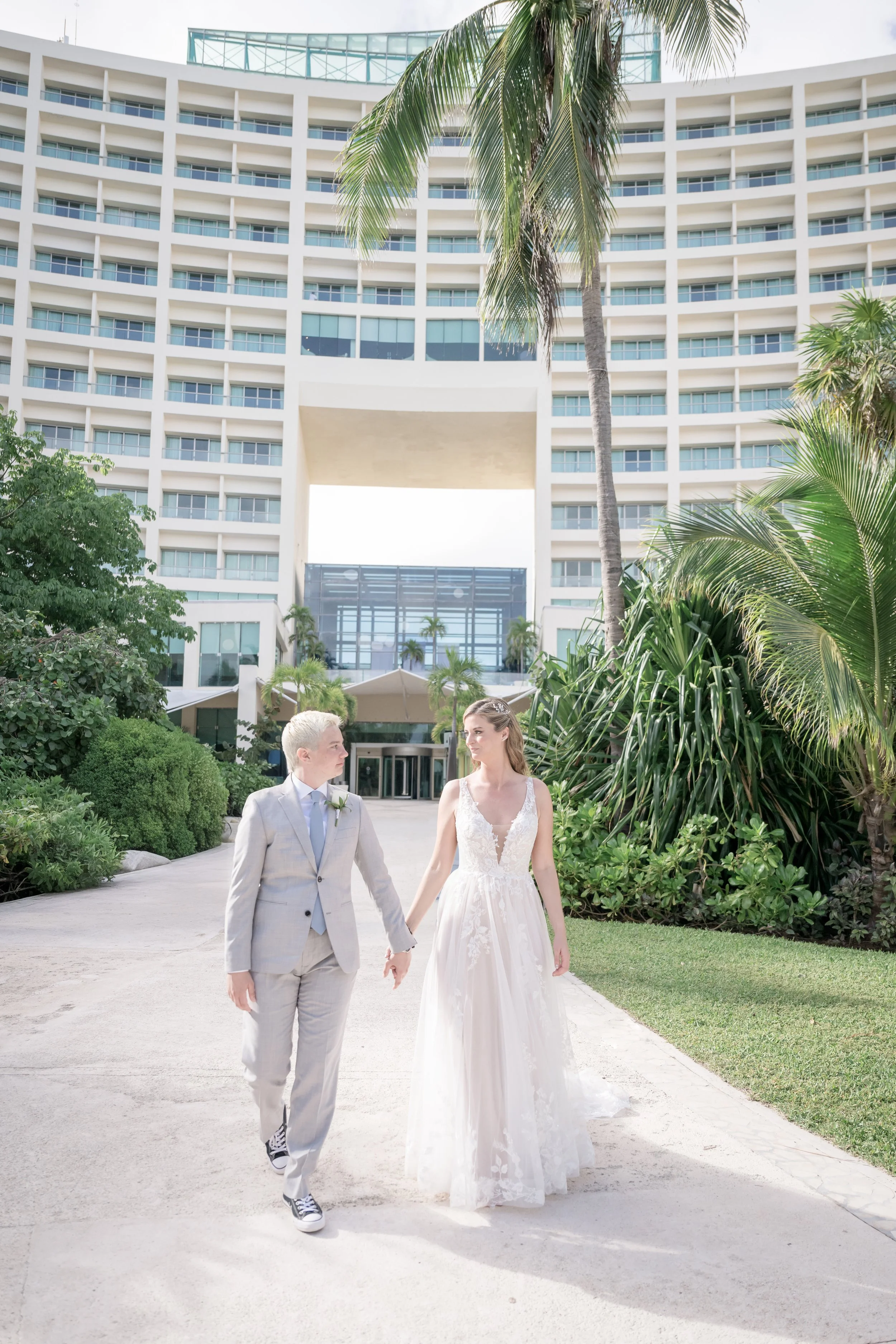 FIRST_LOOK_EMOTIONAL_PHOTOGRAPHY_WEDDING_AT_CANCUN543.JPG