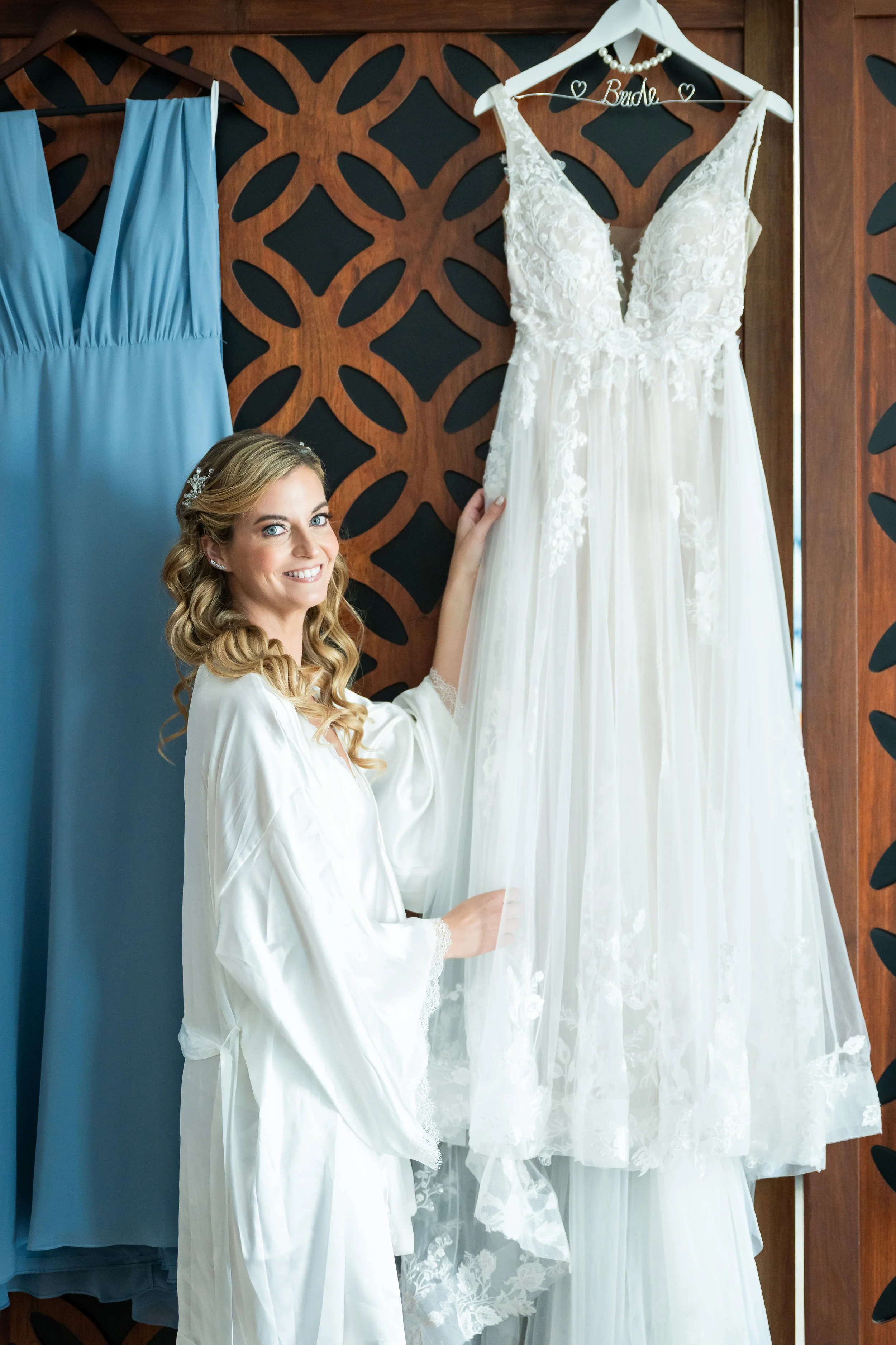 GETTING_READY_PHOTOSHOOT_CANCUN_WEDDING526.JPG