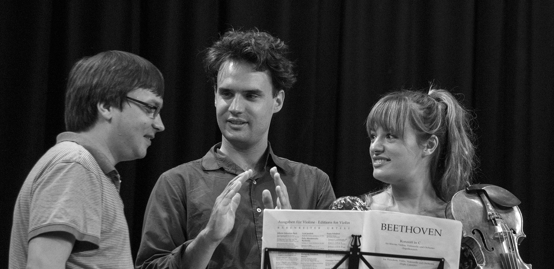 Benedetti-Elschenbroich-Grynyuk-Trio-Credit-Jane-Lawrence.jpg