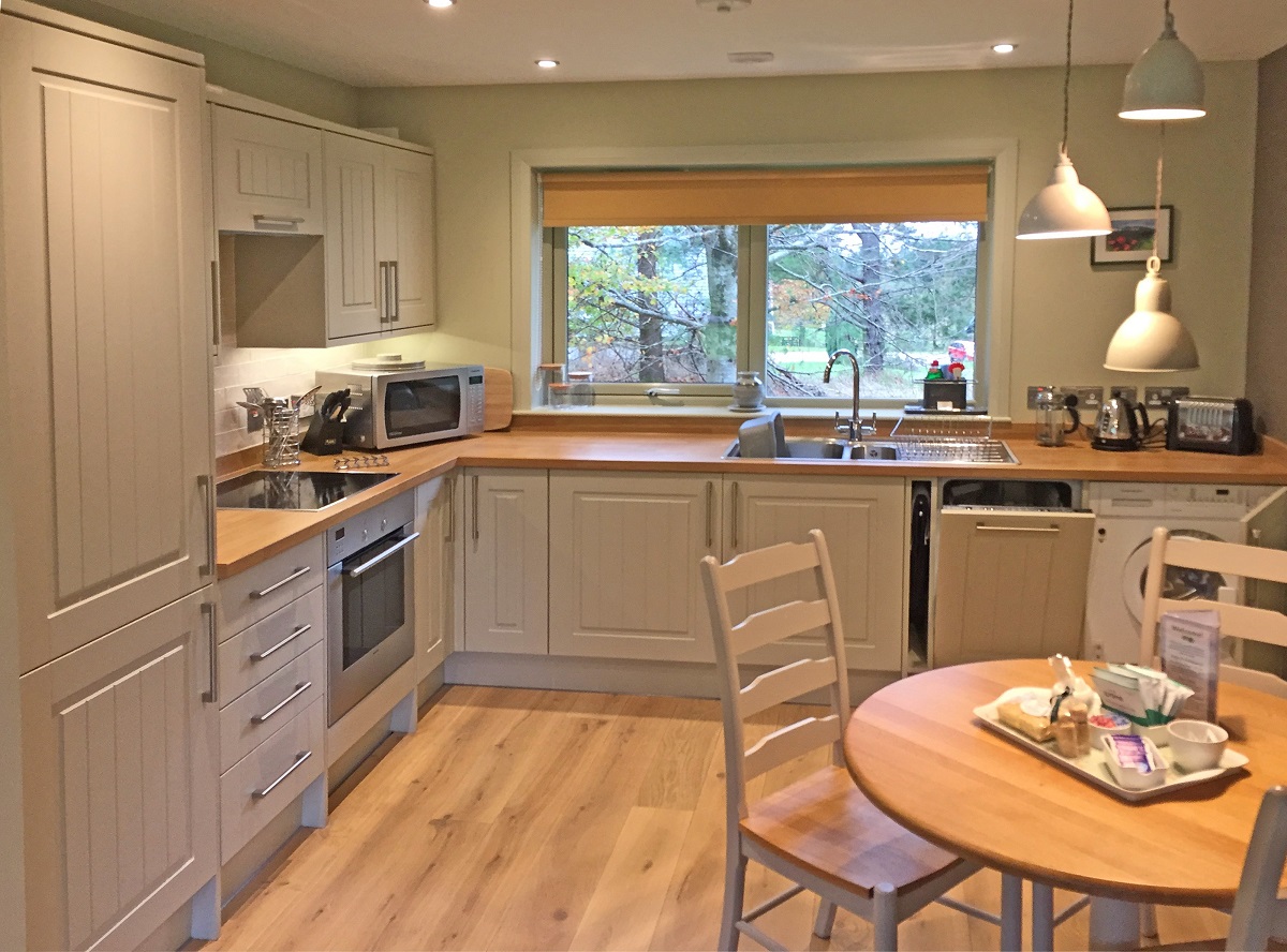  Open plan kitchen 