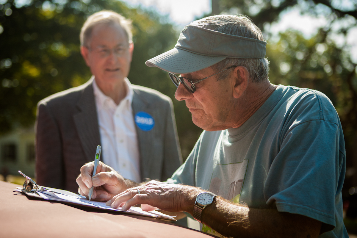 Obama Volunteer Canvasing in Roanoke