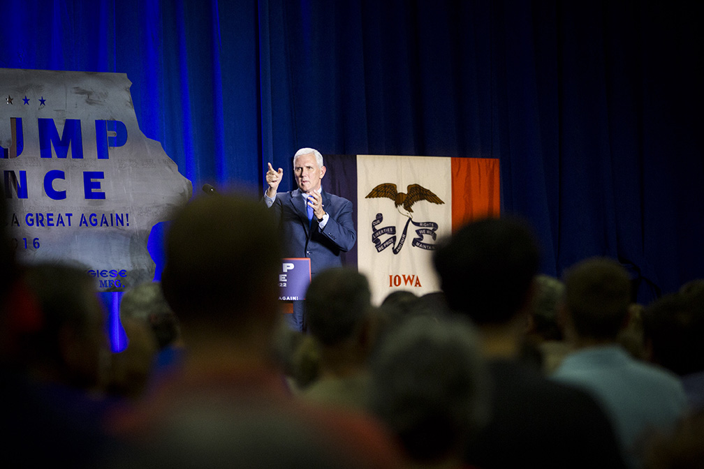 09192016_BJM_Mike_Pence_Rally_in_Dubuque_01.jpg