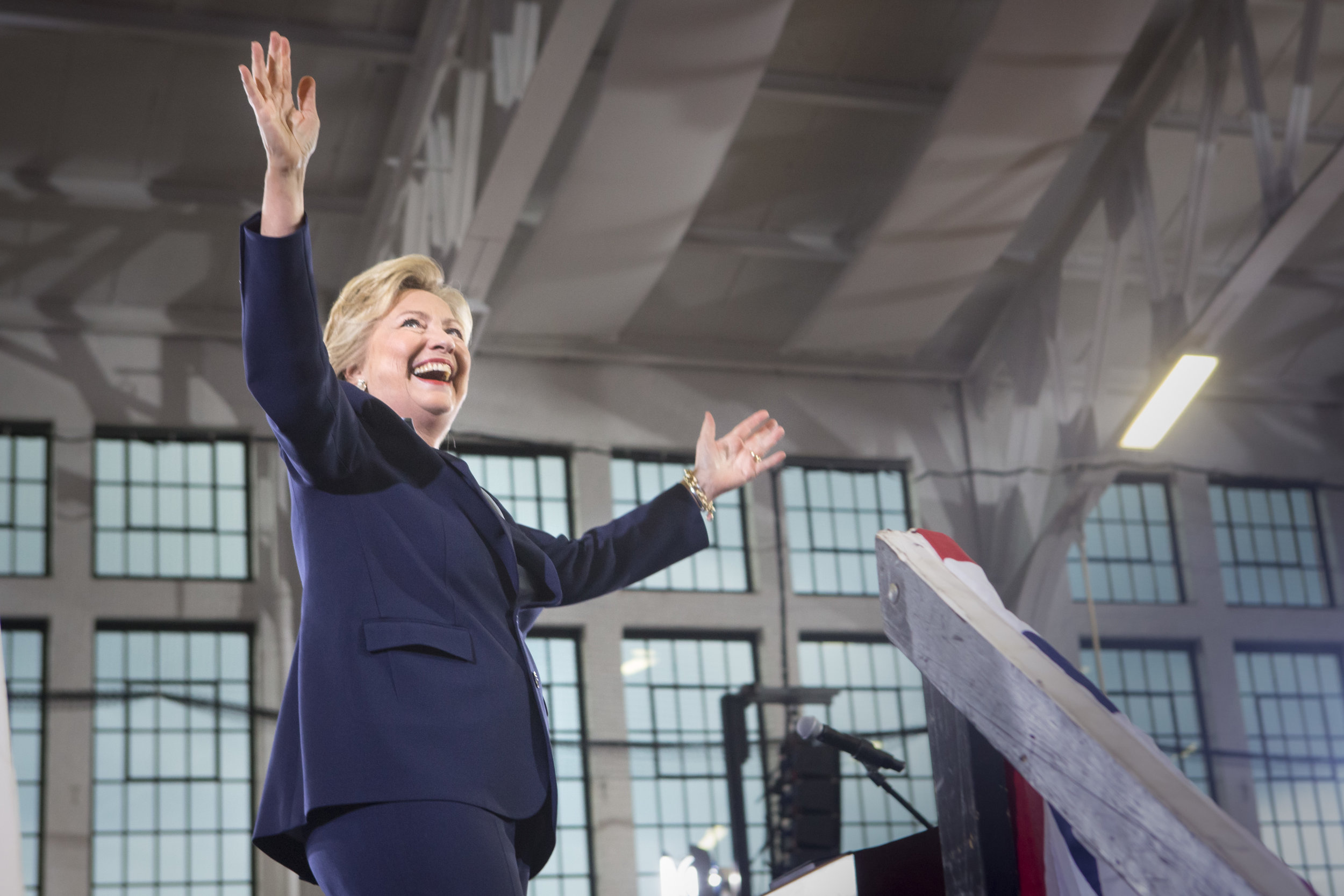 10032016_BJM_Hillary_Campaigns_in_Akron_Ohio_05.jpg