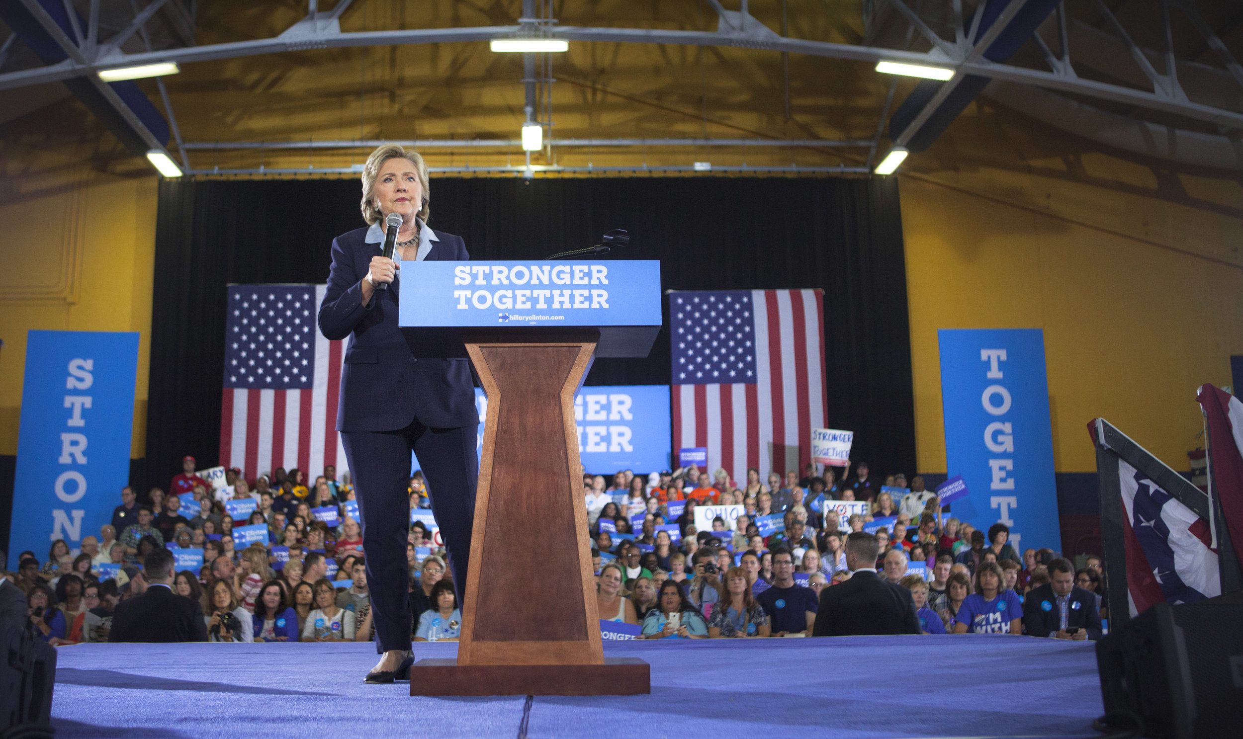 10032016_BJM_Hillary_Campaigns_in_Akron_Ohio_19.jpg