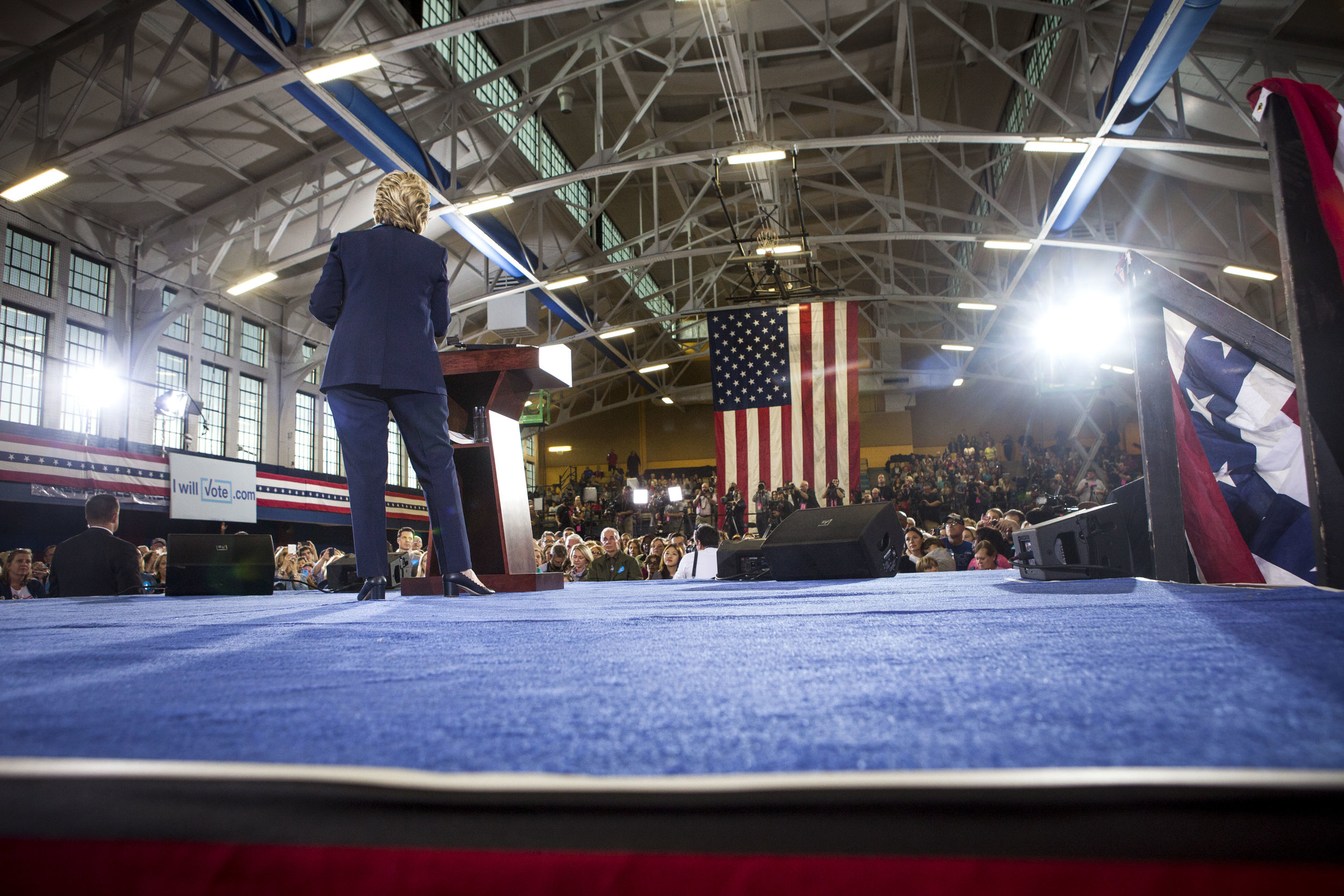 10032016_BJM_Hillary_Campaigns_in_Akron_Ohio_23.jpg