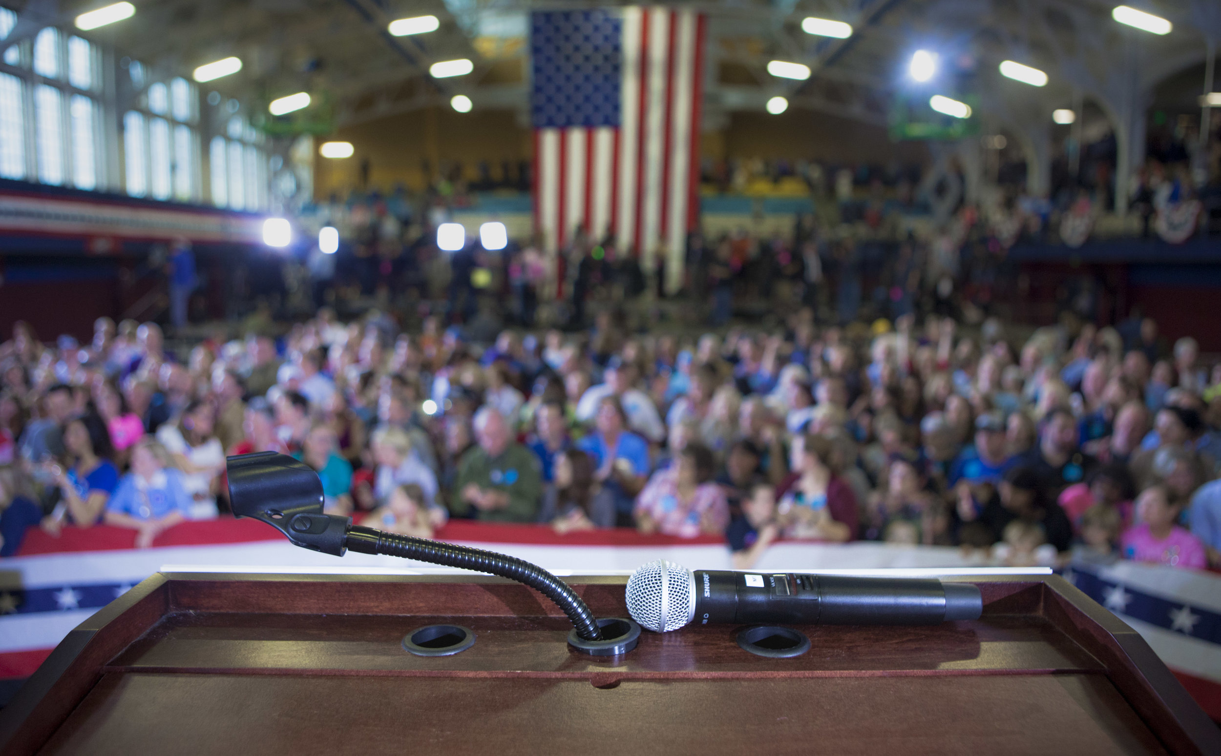 10032016_BJM_Hillary_Campaigns_in_Akron_Ohio_57.jpg