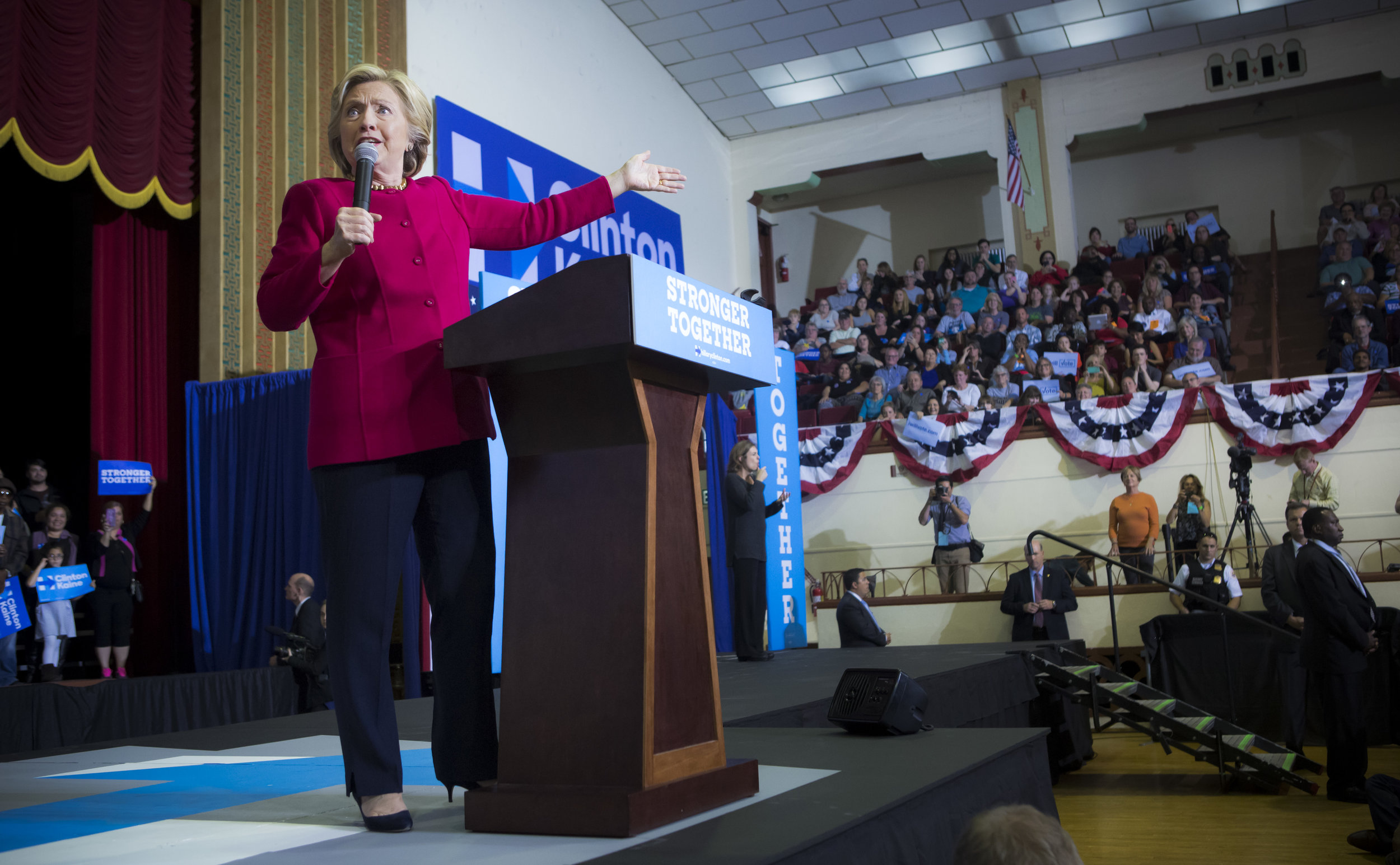 10042016_BJM_Hillary_Clinton_Campaigns_in_Harrisburg_Pennsylvania_10.jpg