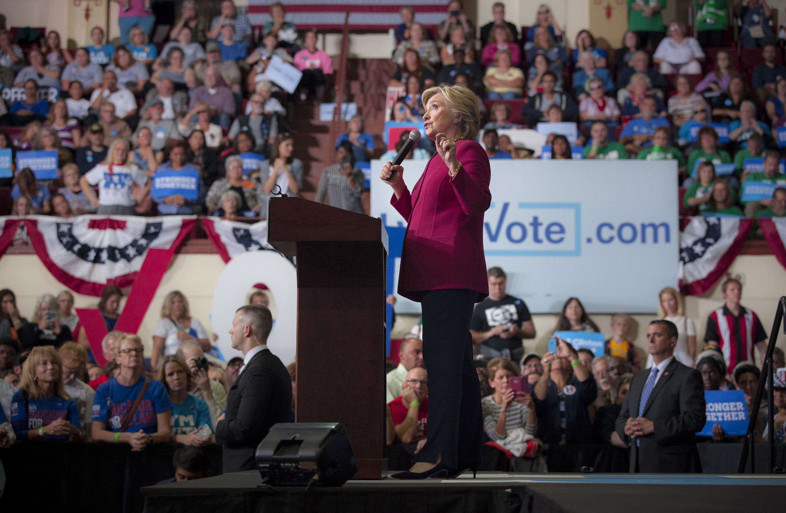 10042016_BJM_Hillary_Clinton_Campaigns_in_Harrisburg_Pennsylvania_14.jpg