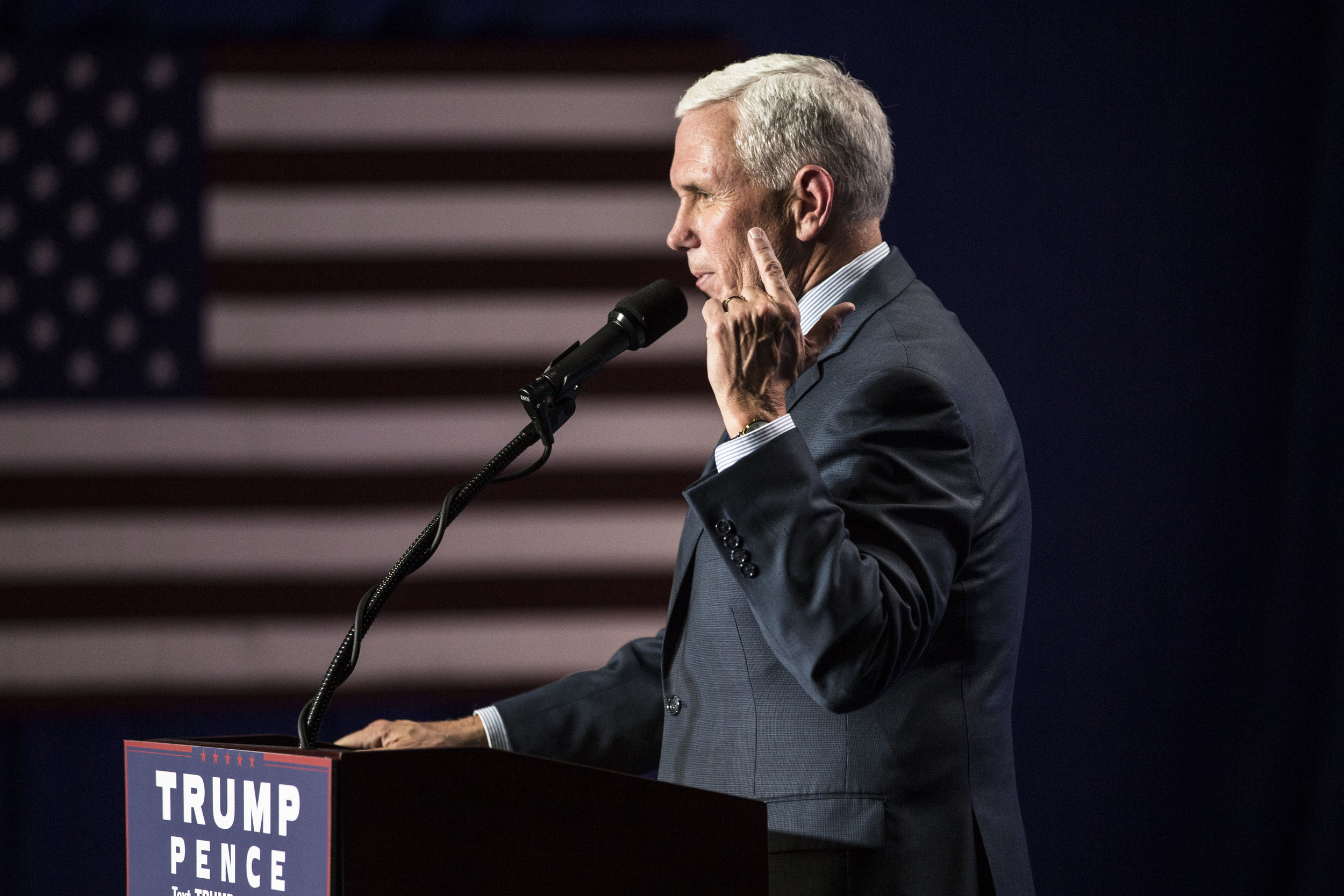 09192016_BJM_Mike_Pence_Rally_in_Dubuque_11.jpg