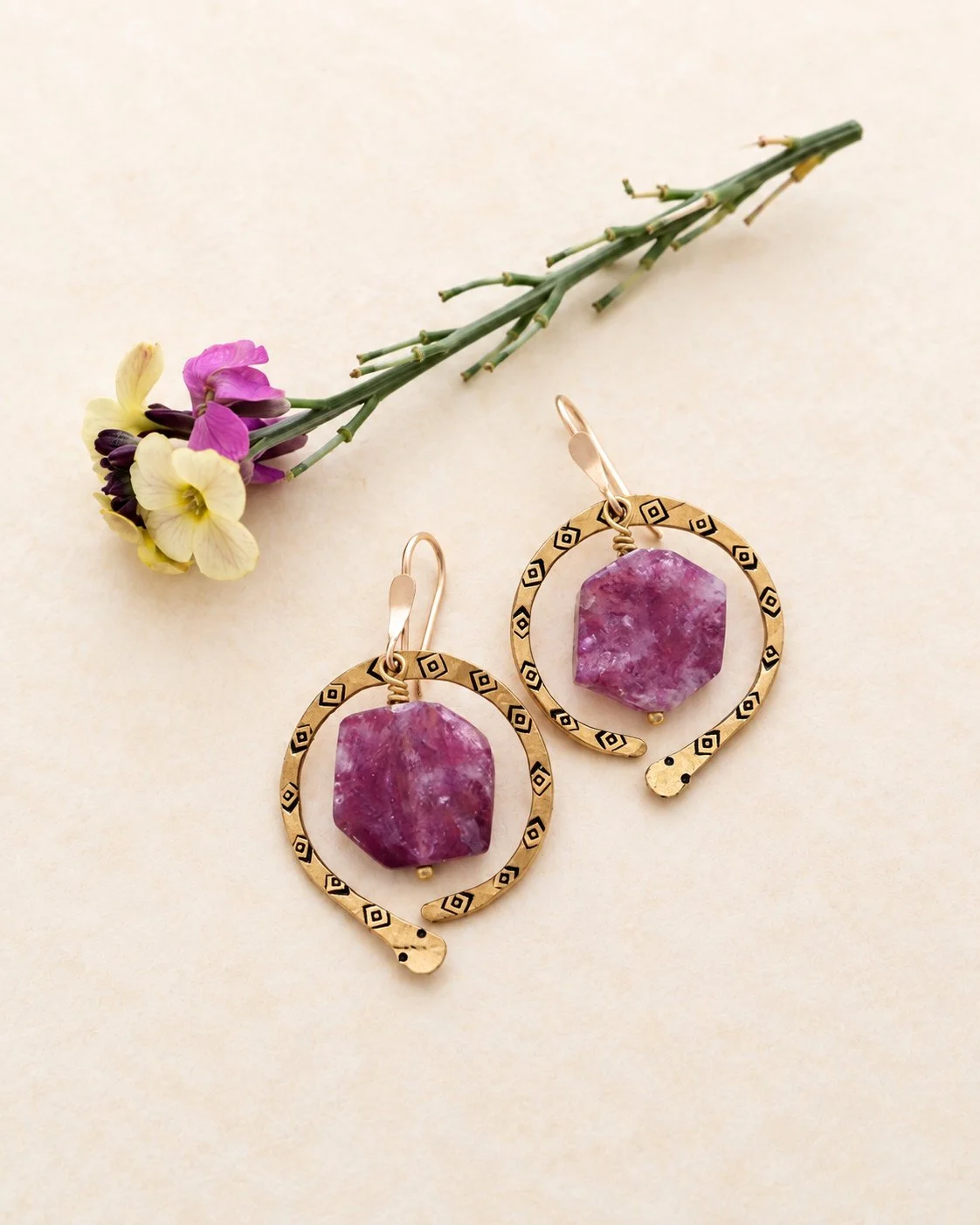 Purple%20Quartz%20Snake%20Earrings%202.jpg