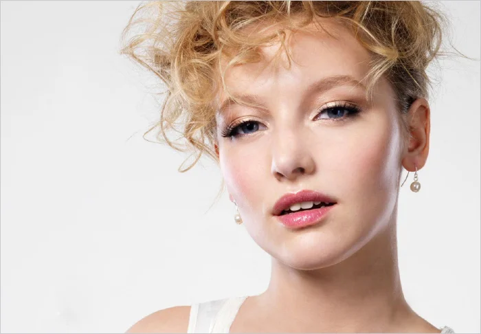 Avon_Beauty_03.jpg