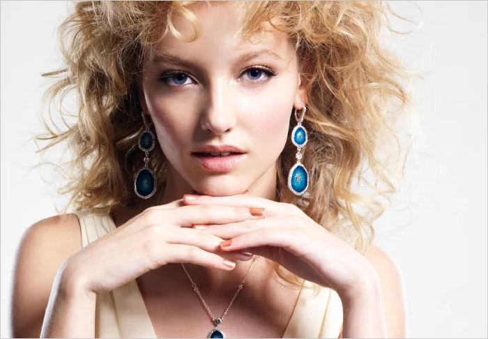 Avon_Beauty_01.jpg