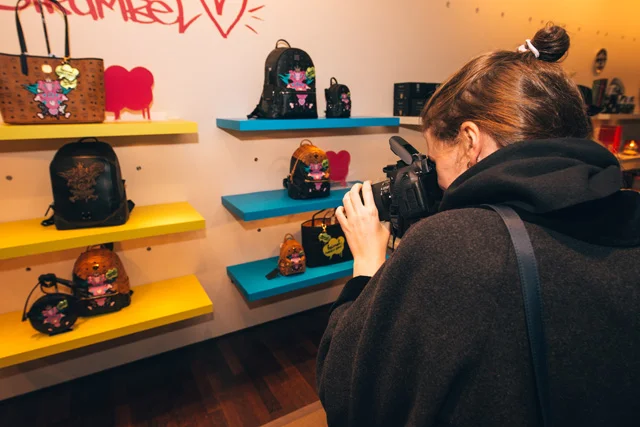 Journalists, Editors and Bloggers were busy documenting the evening.&nbsp; 