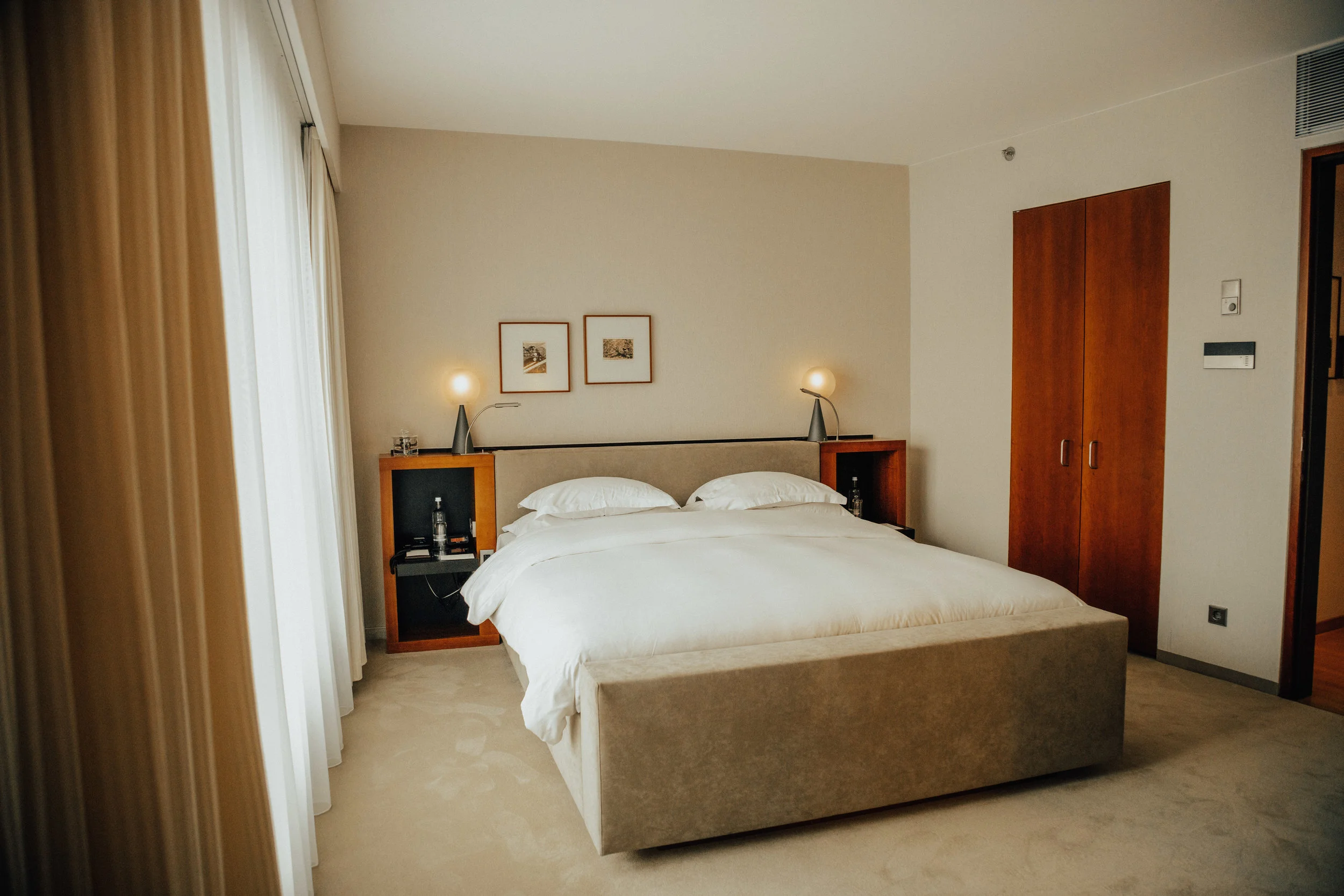 Sug-SeanxPaulaPotry-Hyatt-hotel-Berlin-12.jpg