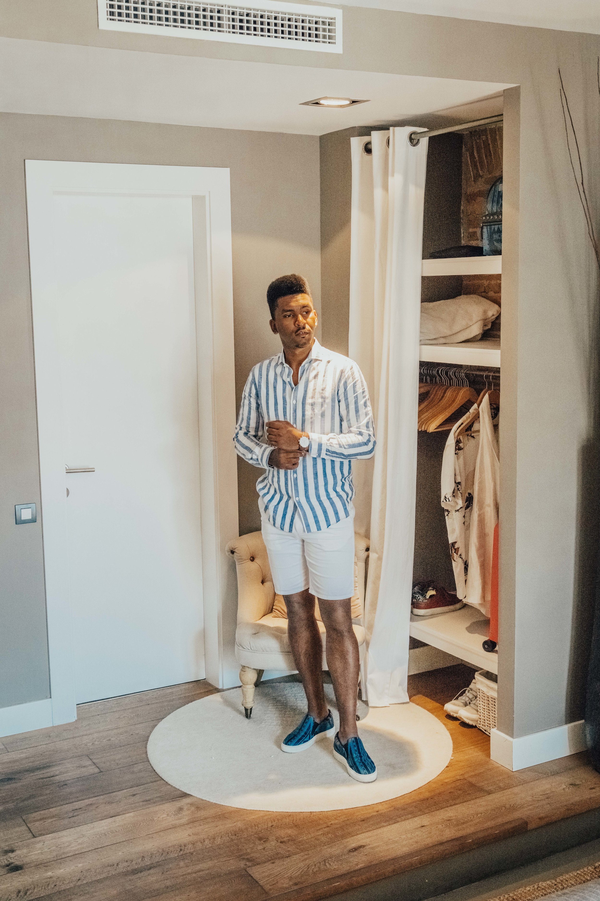  Sug -Sean Travels to barcelona with Paula Potry, Tiia Potry and Seabastian 