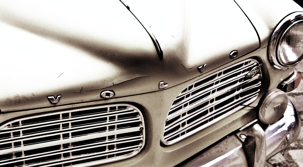 volvo-443811_1280.jpg