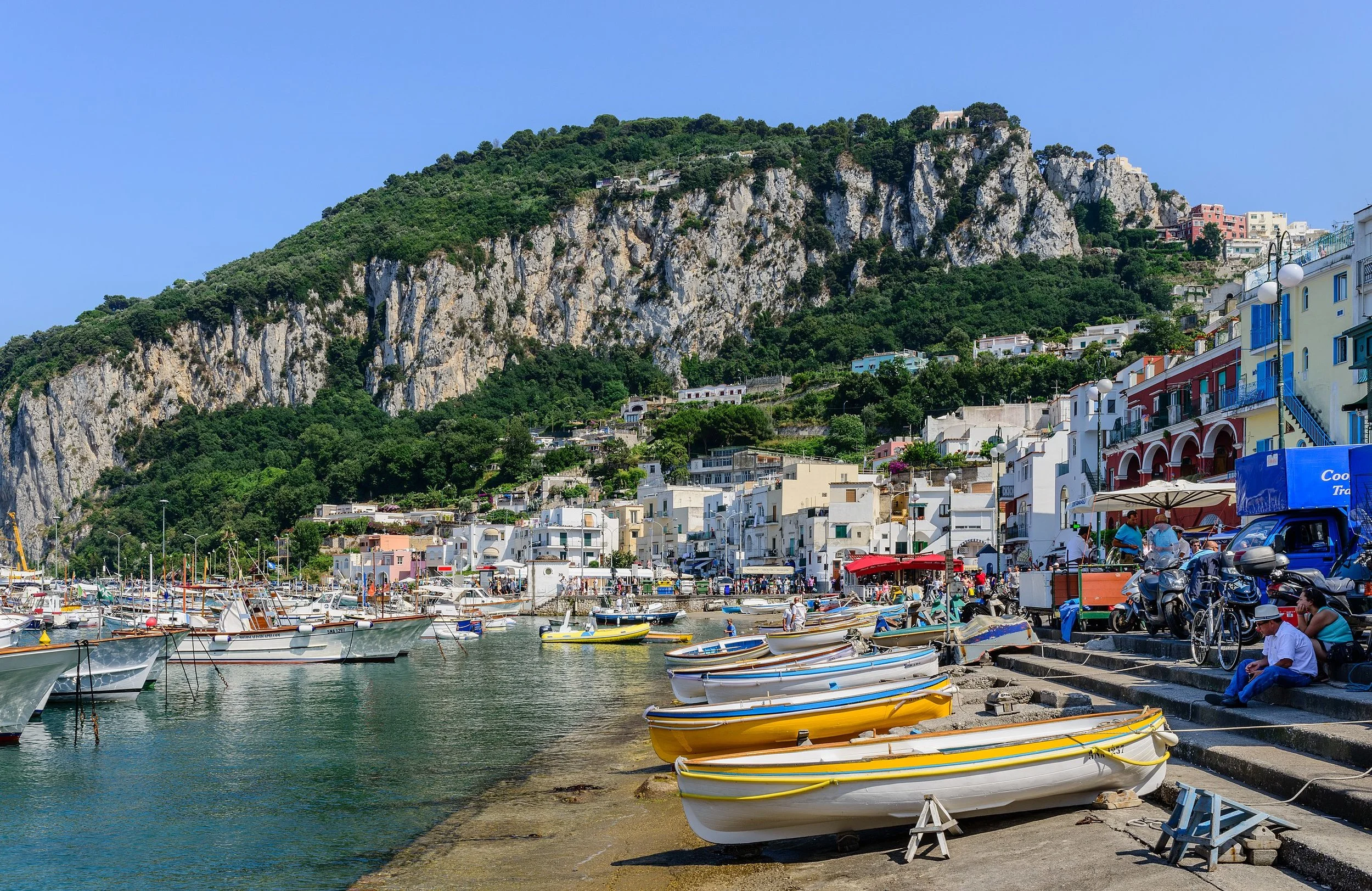 Capri_island_-_Campania_-_Italy_-_July_12th_2013_-_15.jpg