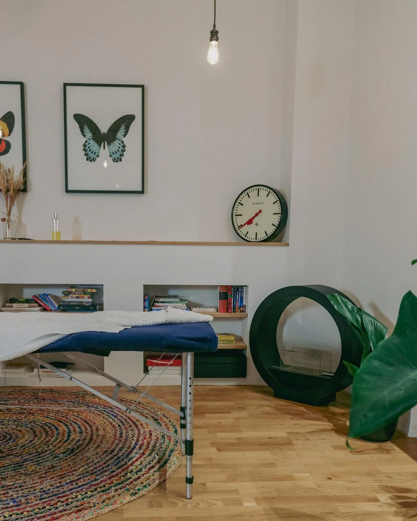 What&rsquo;s your idea of the perfect night in? Two key components for me are good food and relaxation. 

Last weekend, we booked massages from @urbanapp and a private chef from @yhangry. We both decompressed from the week with our massages and were 