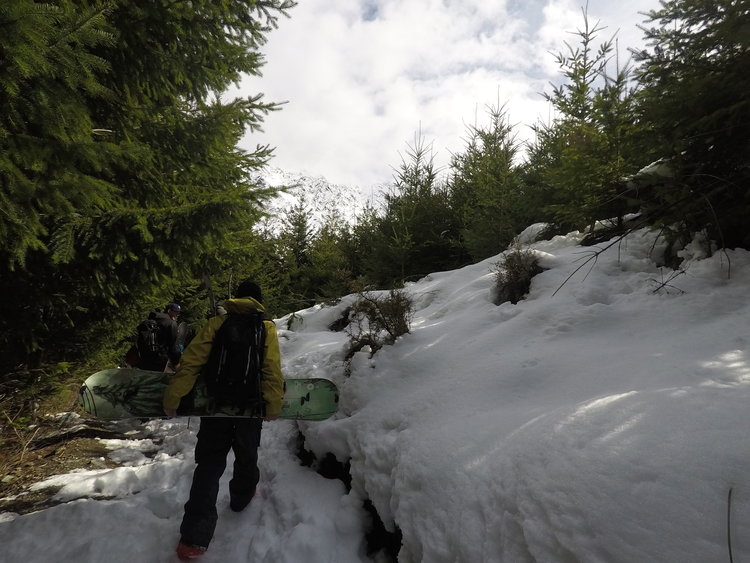 5 minute boot pack to the snow line from the gondola