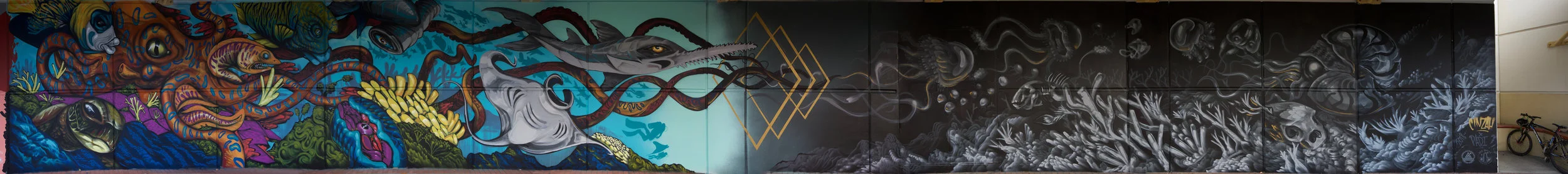The full 30m long panoramic shot of the mural. Cairns Central. Cairns, Far North Queensland. AUS.