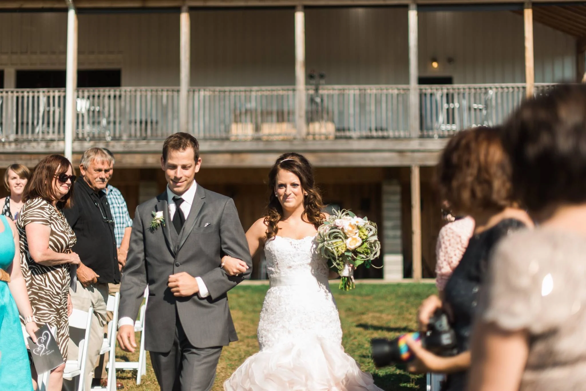 white-barn-pennsylvania-wedding-glam-rustic-farm-0011.jpg