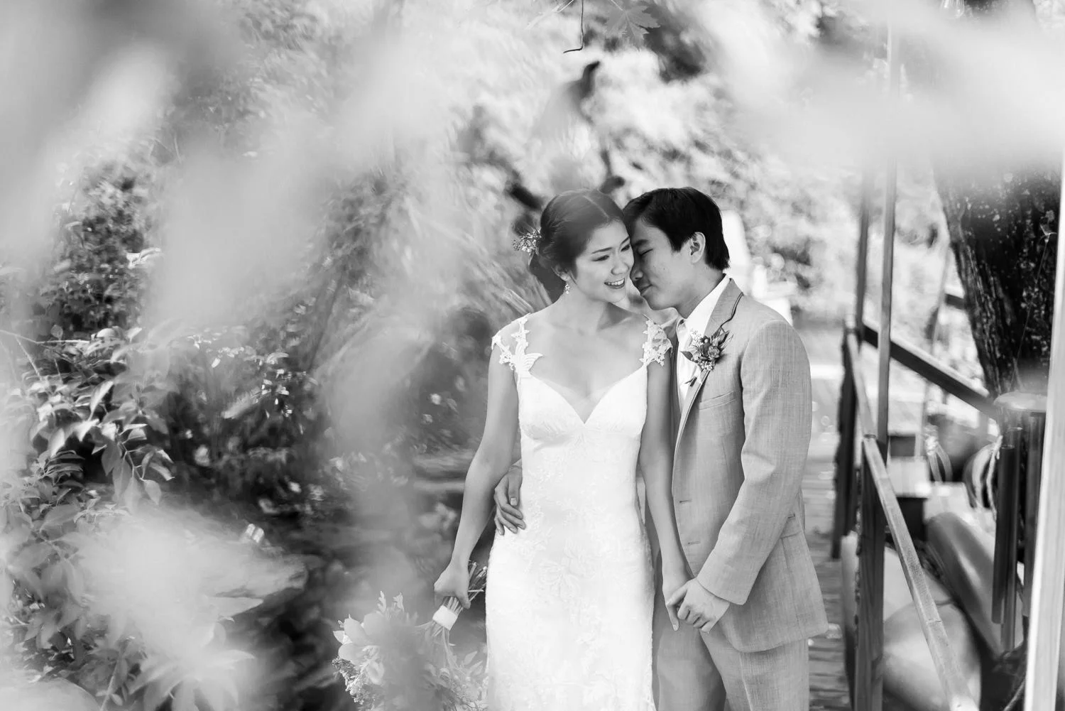 choderwood-pittsburgh-riverfront-diy-romantic-wedding0019.jpg