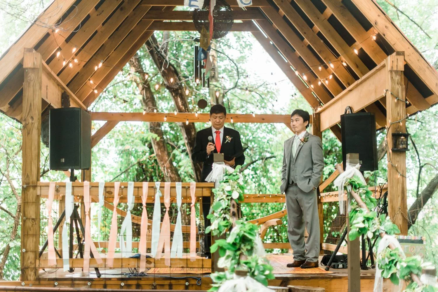 choderwood-pittsburgh-riverfront-diy-romantic-wedding0025.jpg