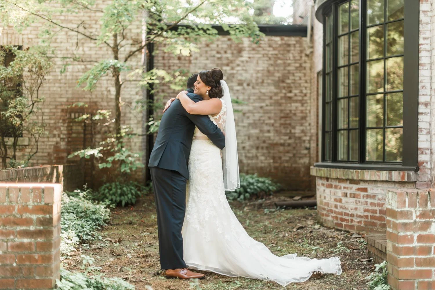 succop-conservancy-pennsylvania-outdoor-glam-jewel-tone-fall-autumn-wedding-0013.jpg