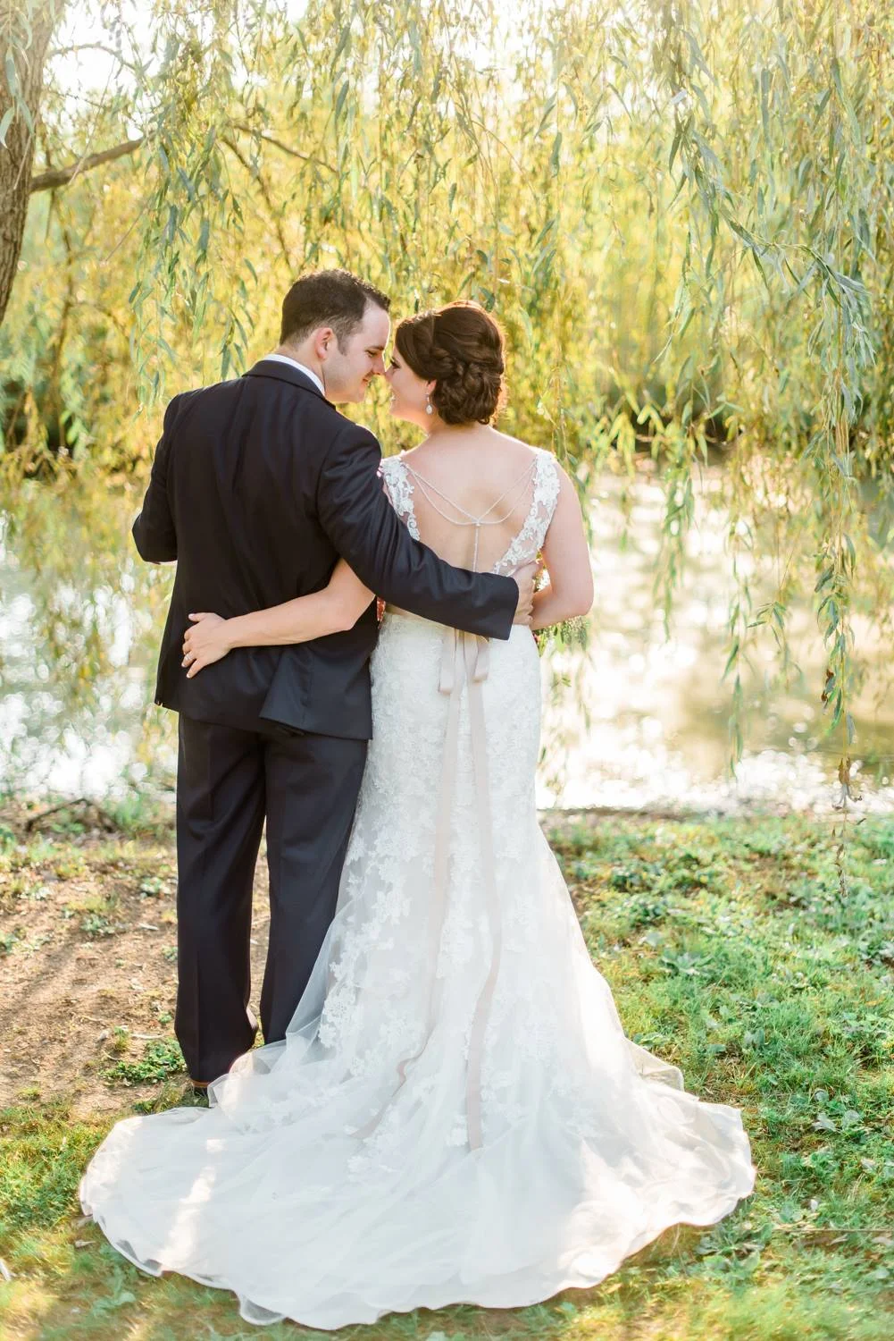succop-conservancy-pennsylvania-outdoor-glam-jewel-tone-fall-autumn-wedding-0023.jpg