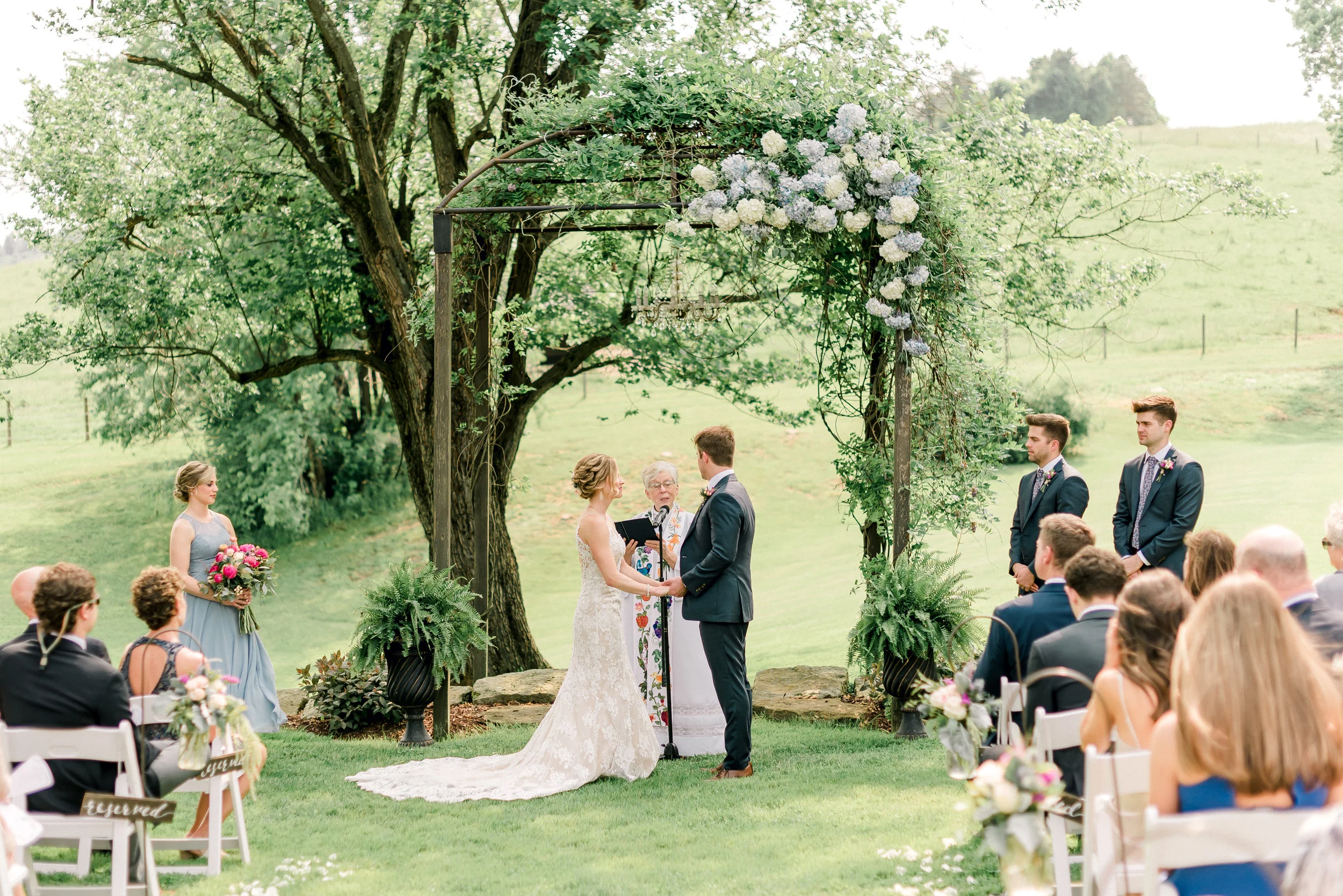 pittsburgh-wedding-photographer-shady-elms-farm-0040.jpg